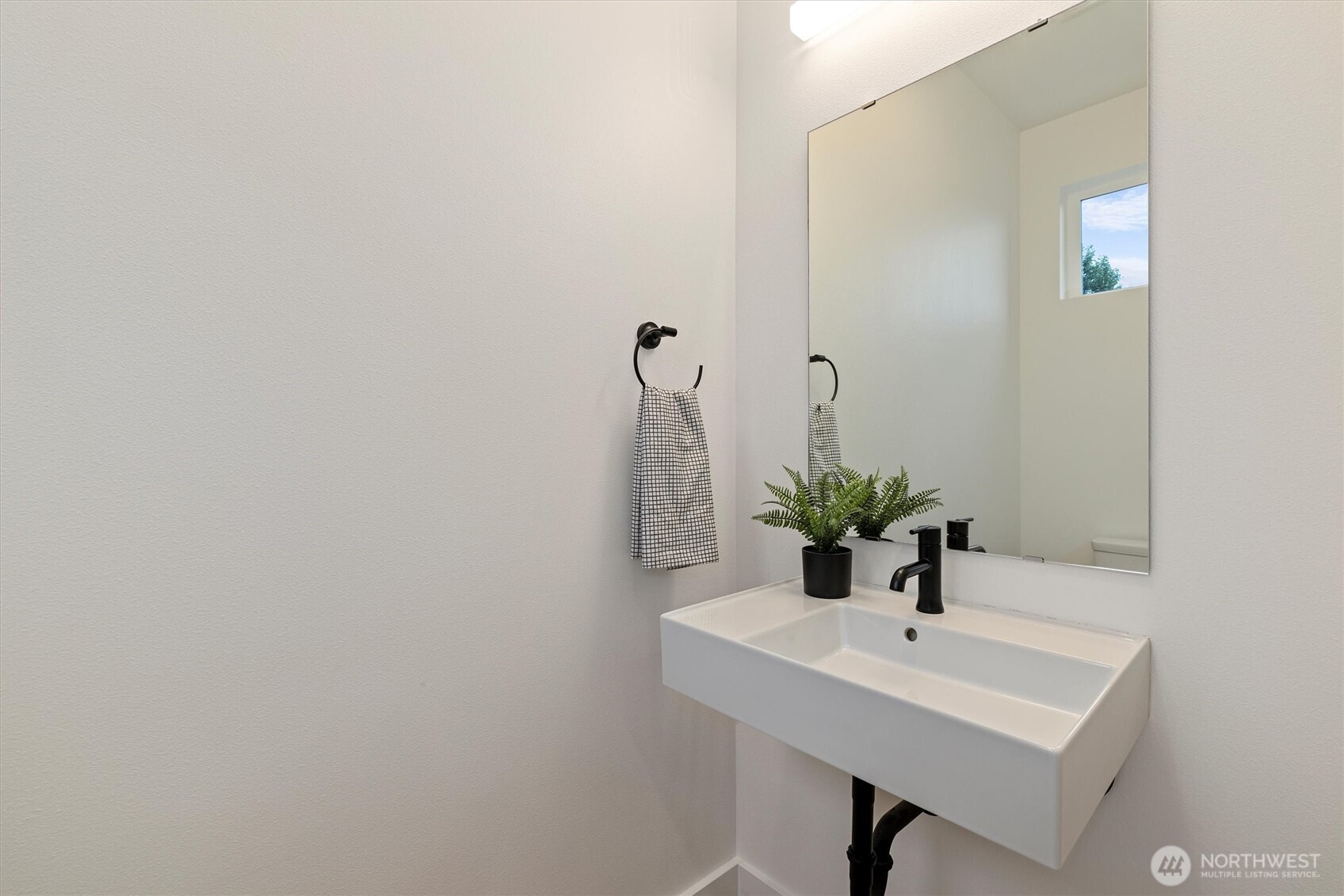 1323 N 185th Street Unit: A