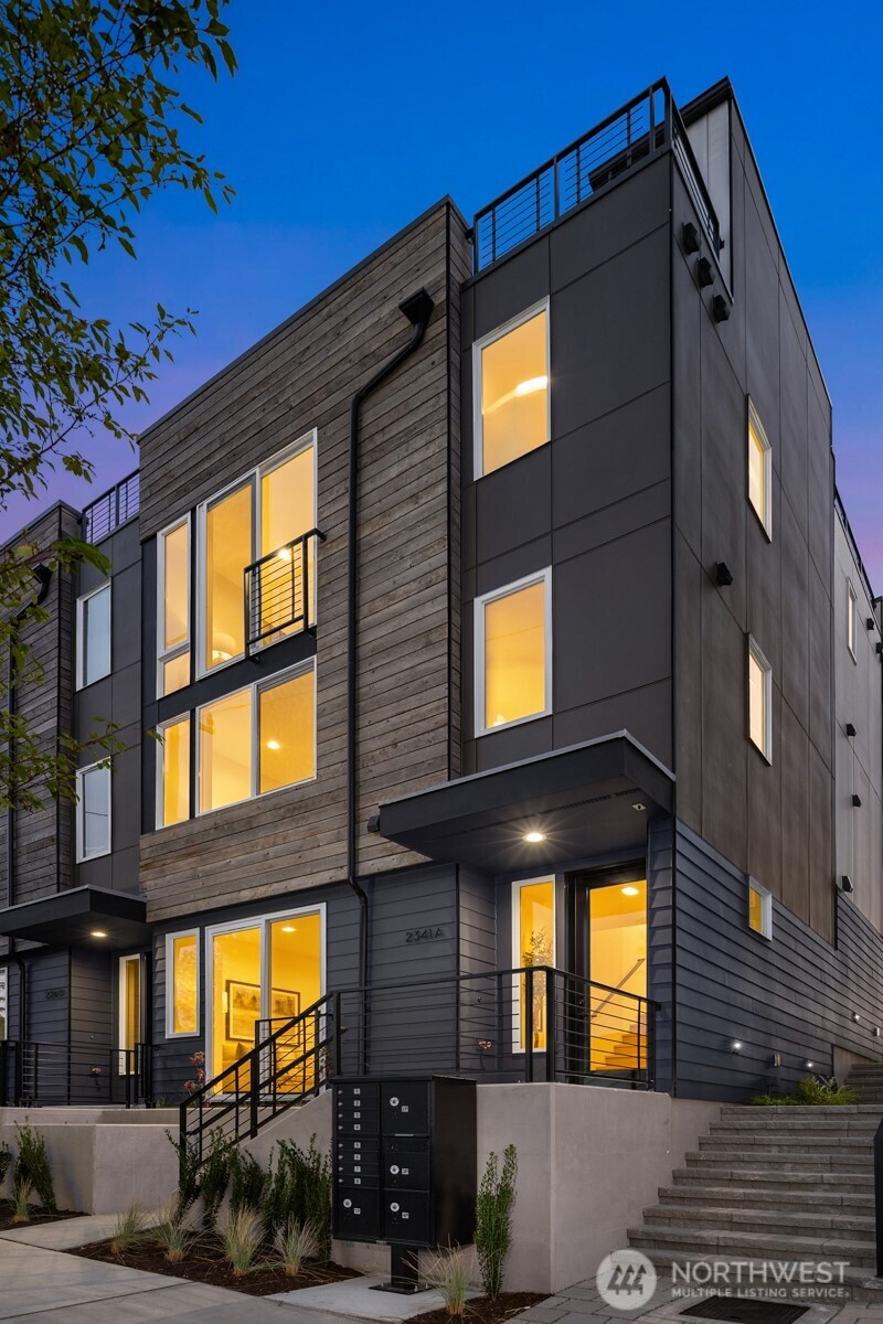 2337 16th Avenue S Unit: B