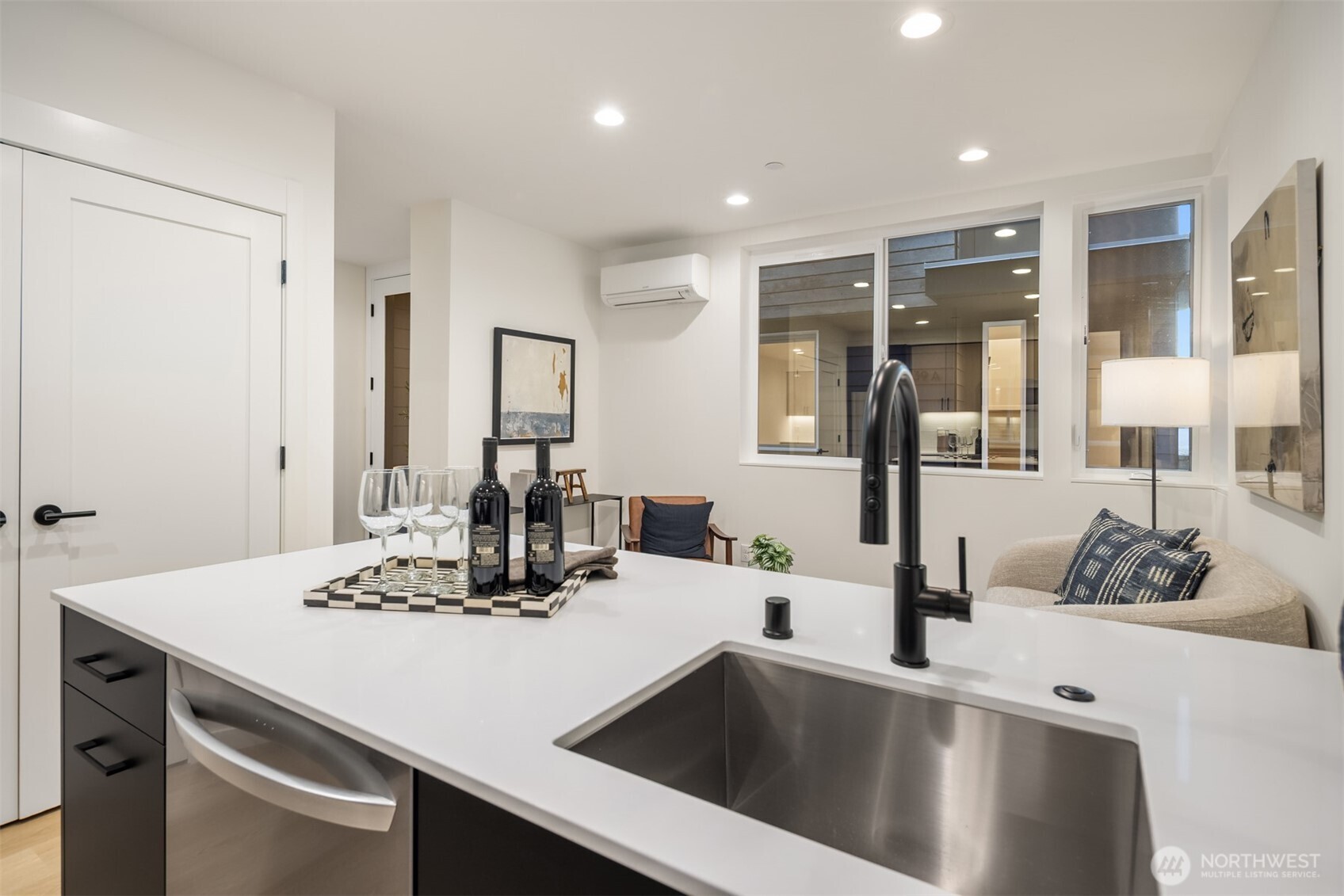 2337 16th Avenue S Unit: B