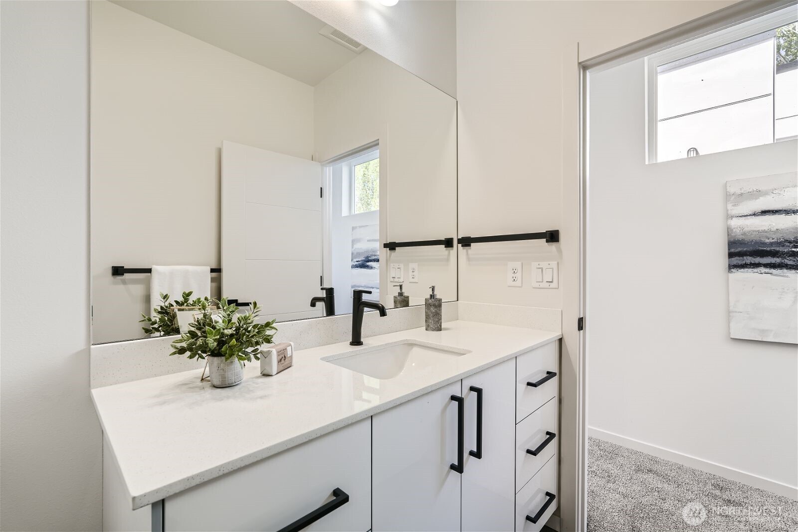 1108 33rd Avenue Unit: B