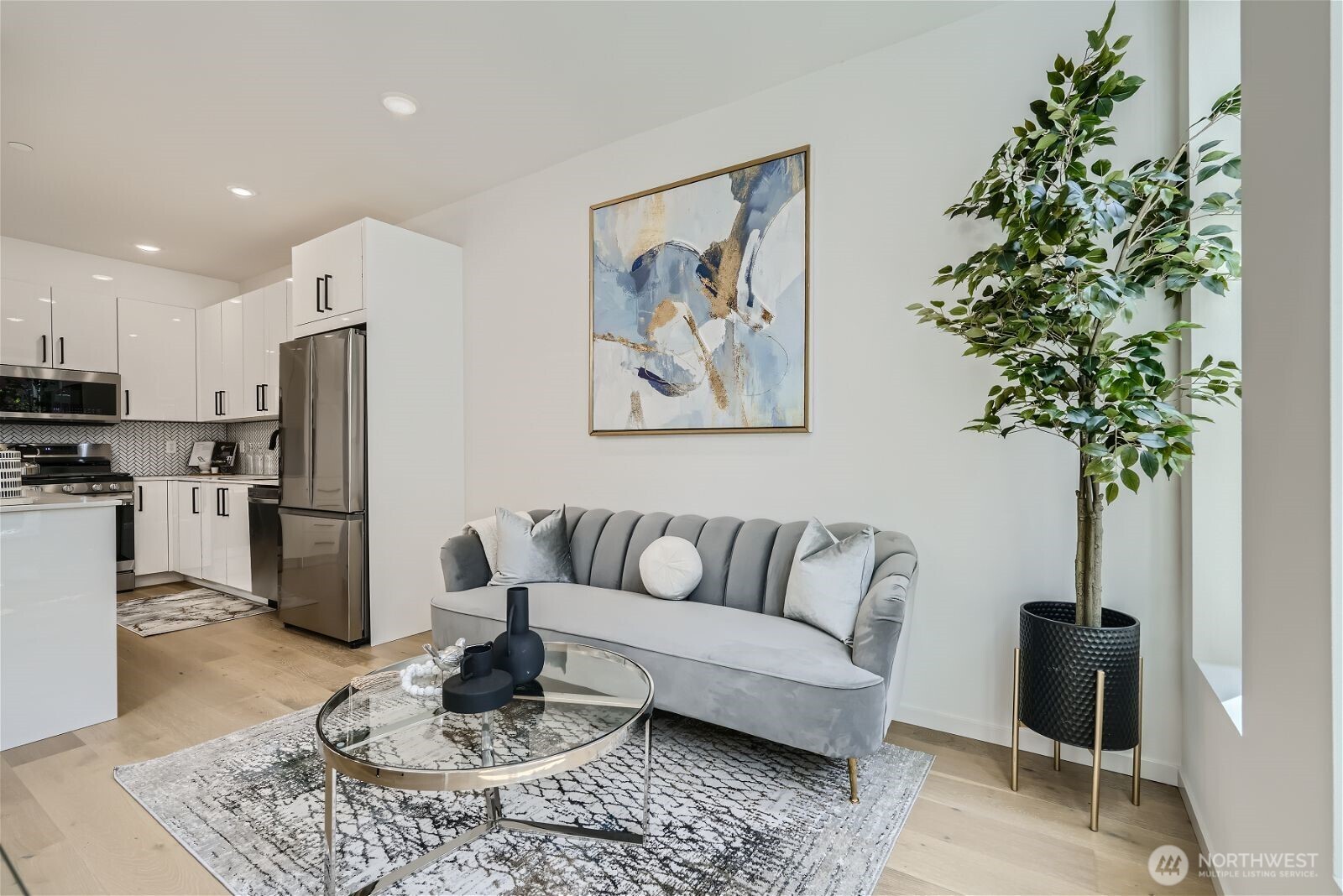 1108 33rd Avenue Unit: B