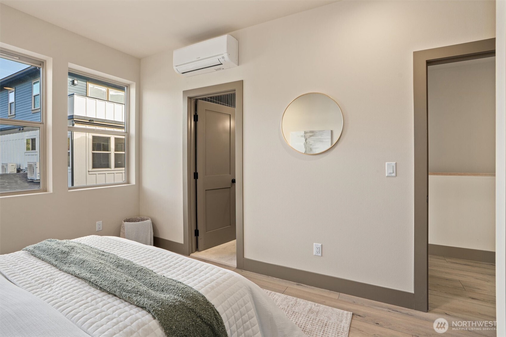 5033 25th Avenue SW Unit: B