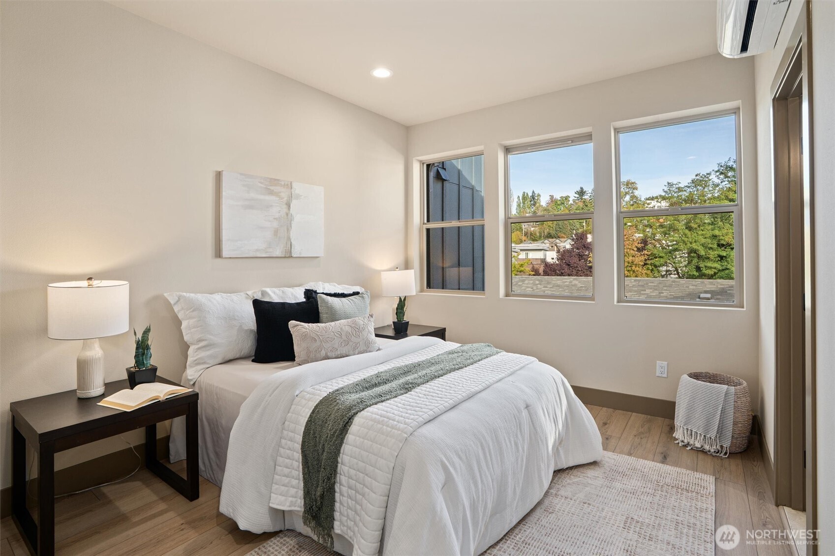 5033 25th Avenue SW Unit: B