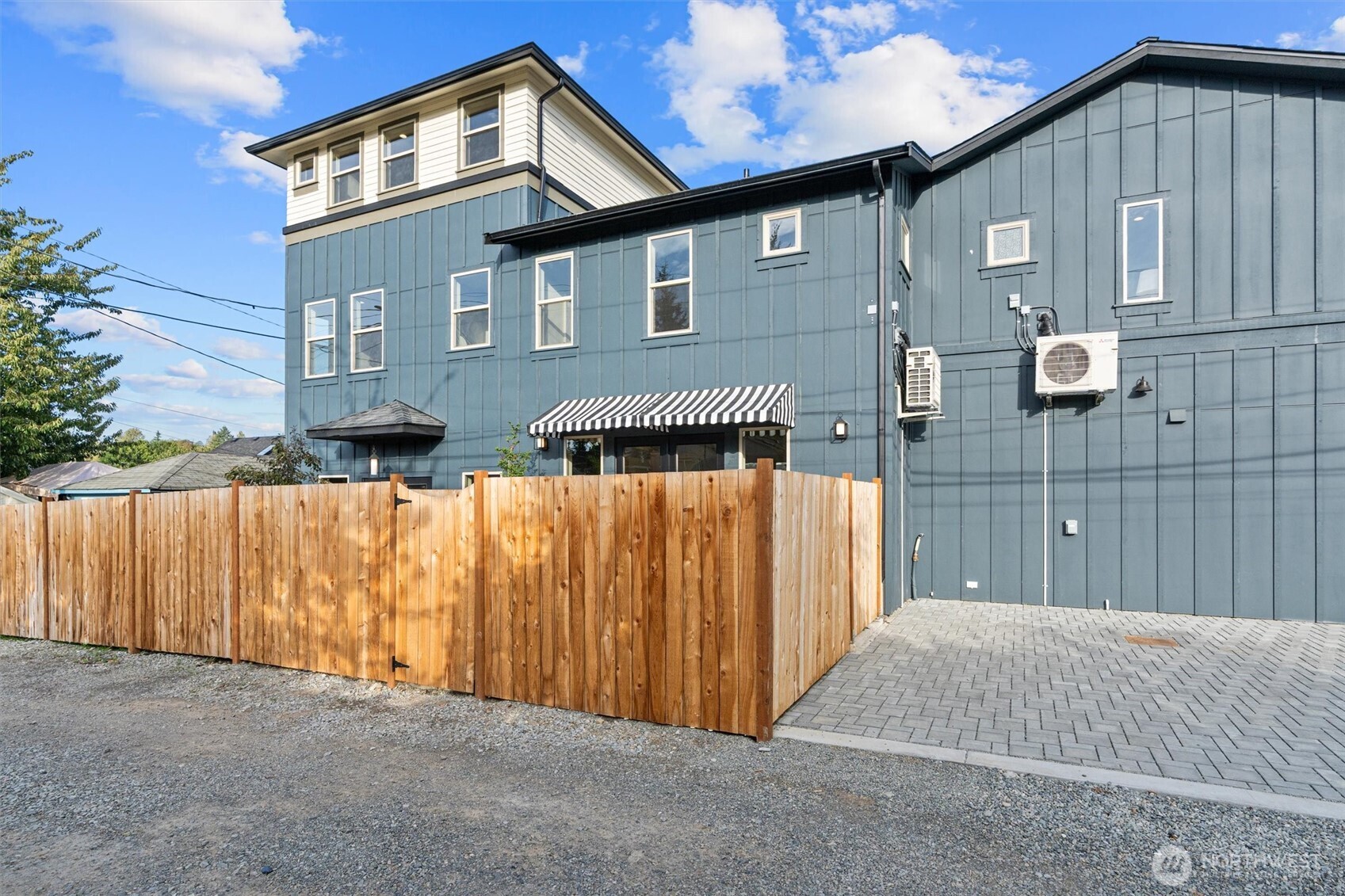 5033 25th Avenue SW Unit: B