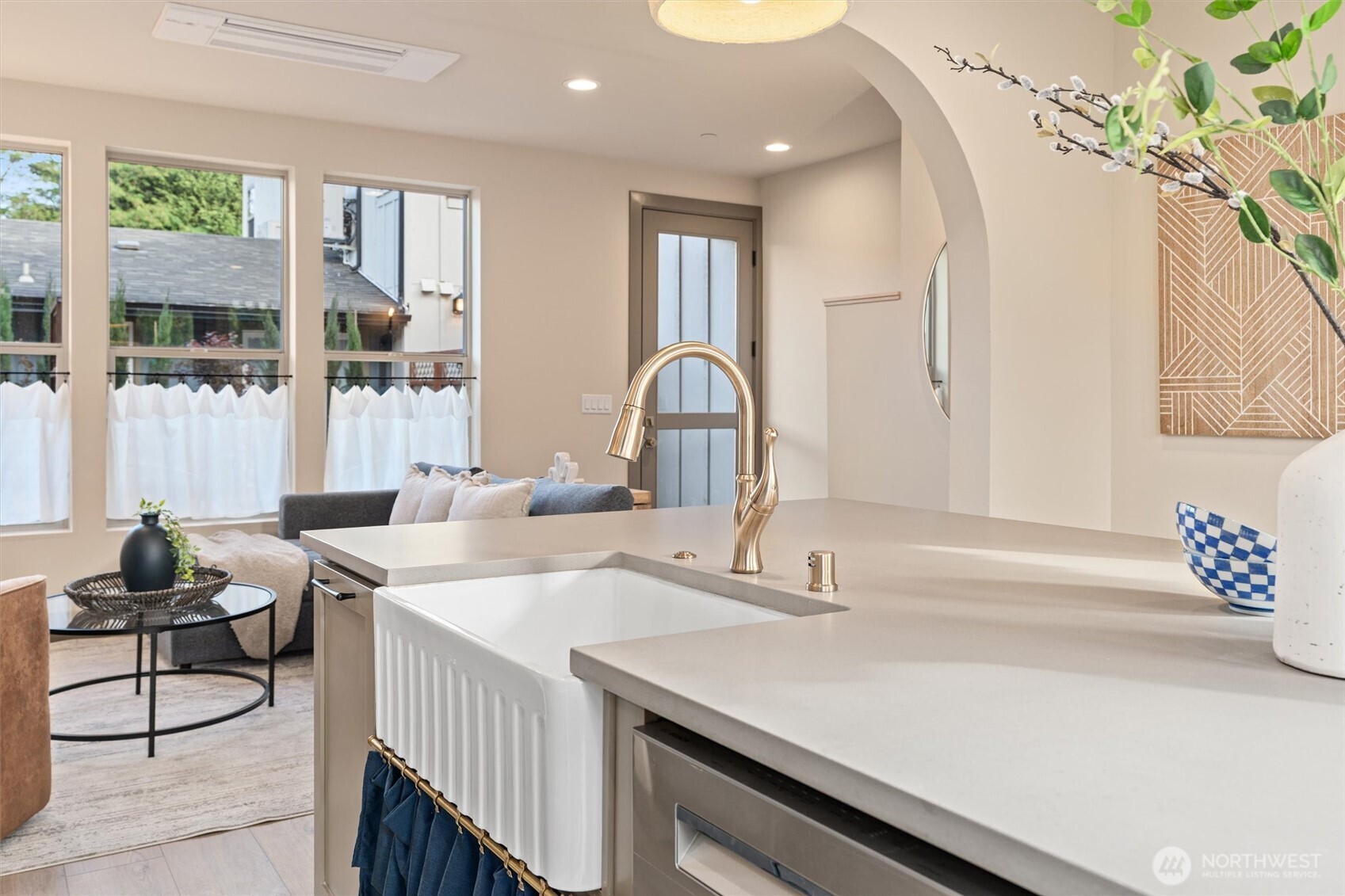5033 25th Avenue SW Unit: B