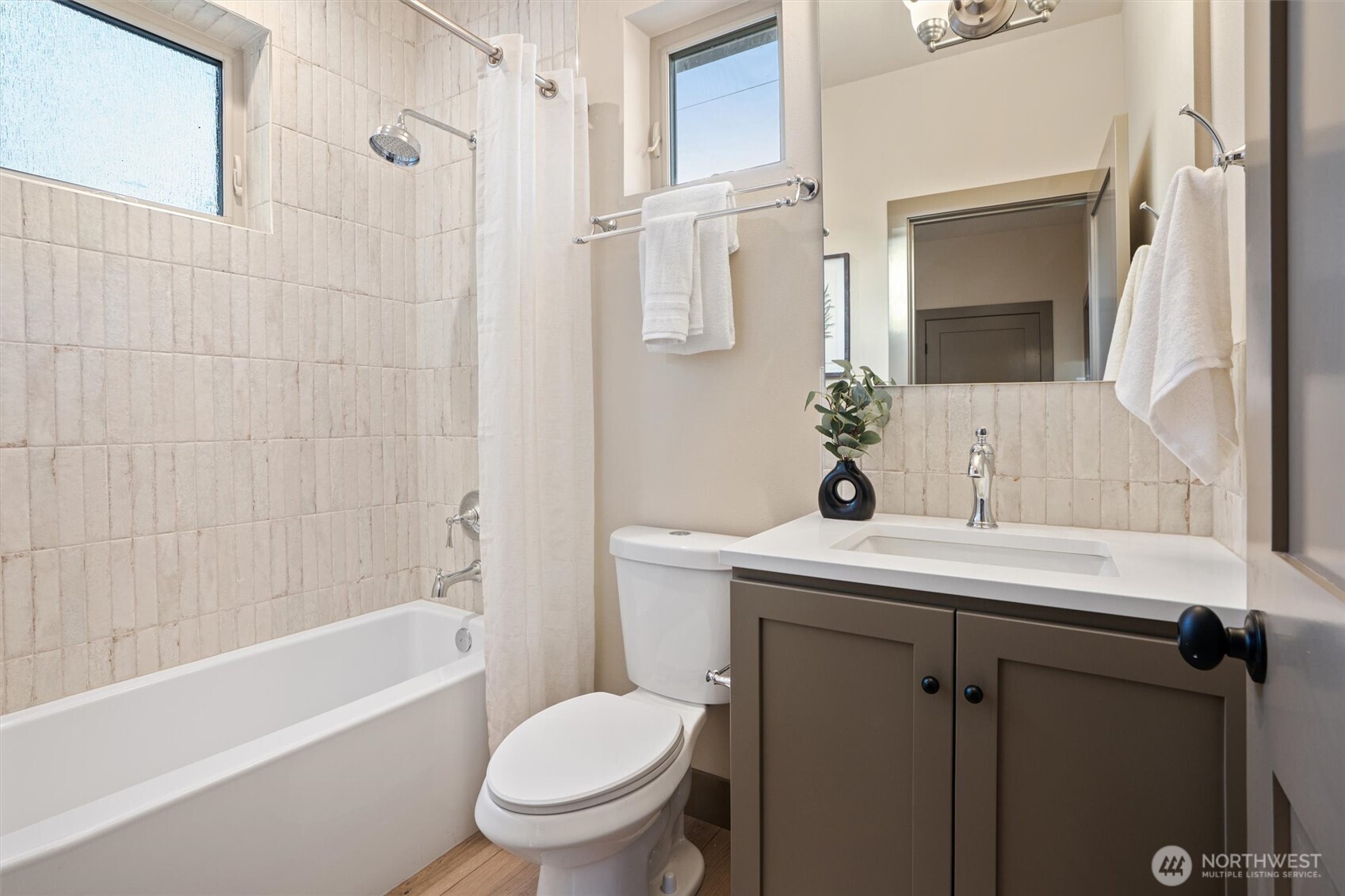5033 25th Avenue SW Unit: B
