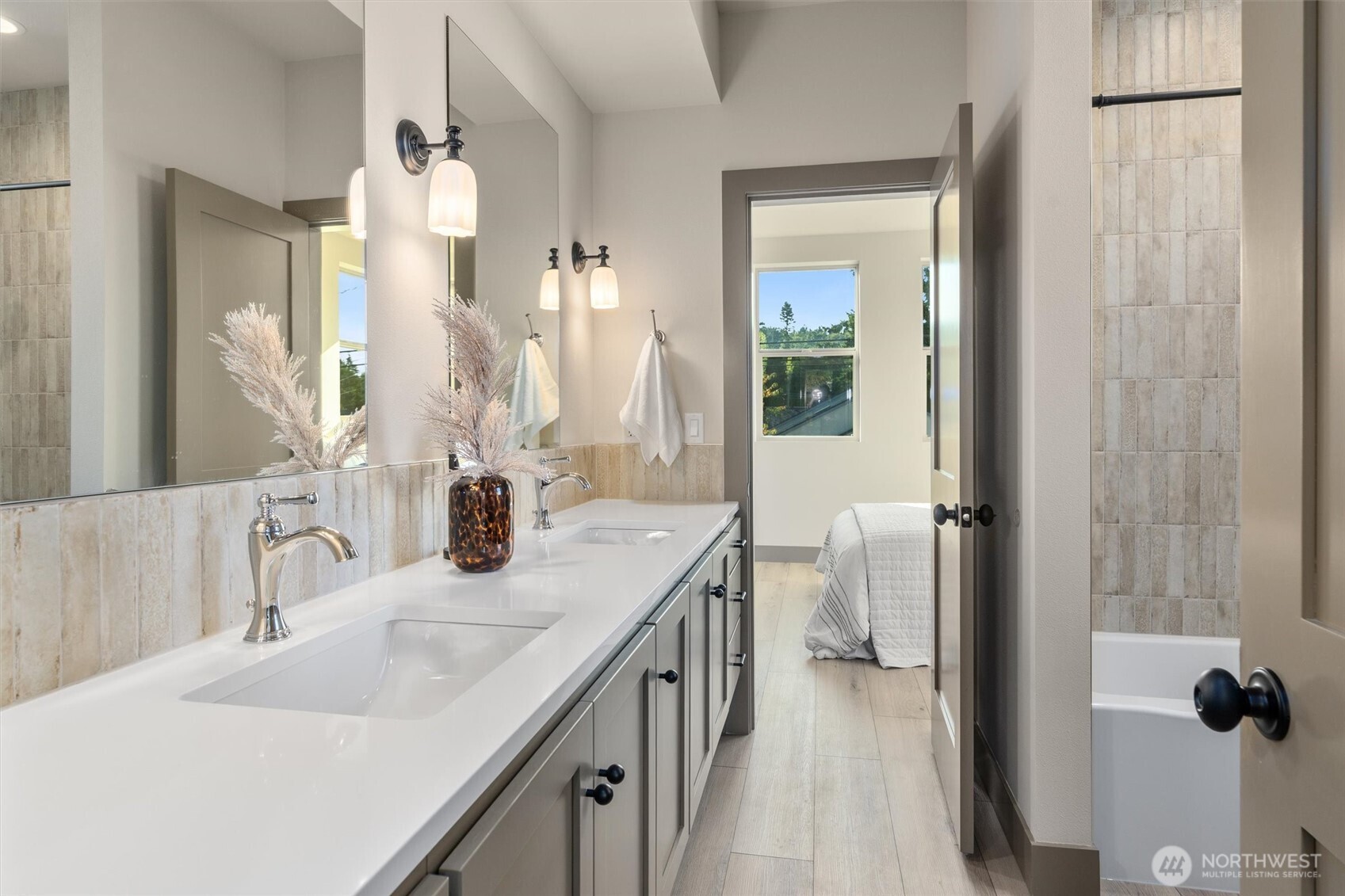 5033 25th Avenue SW Unit: A
