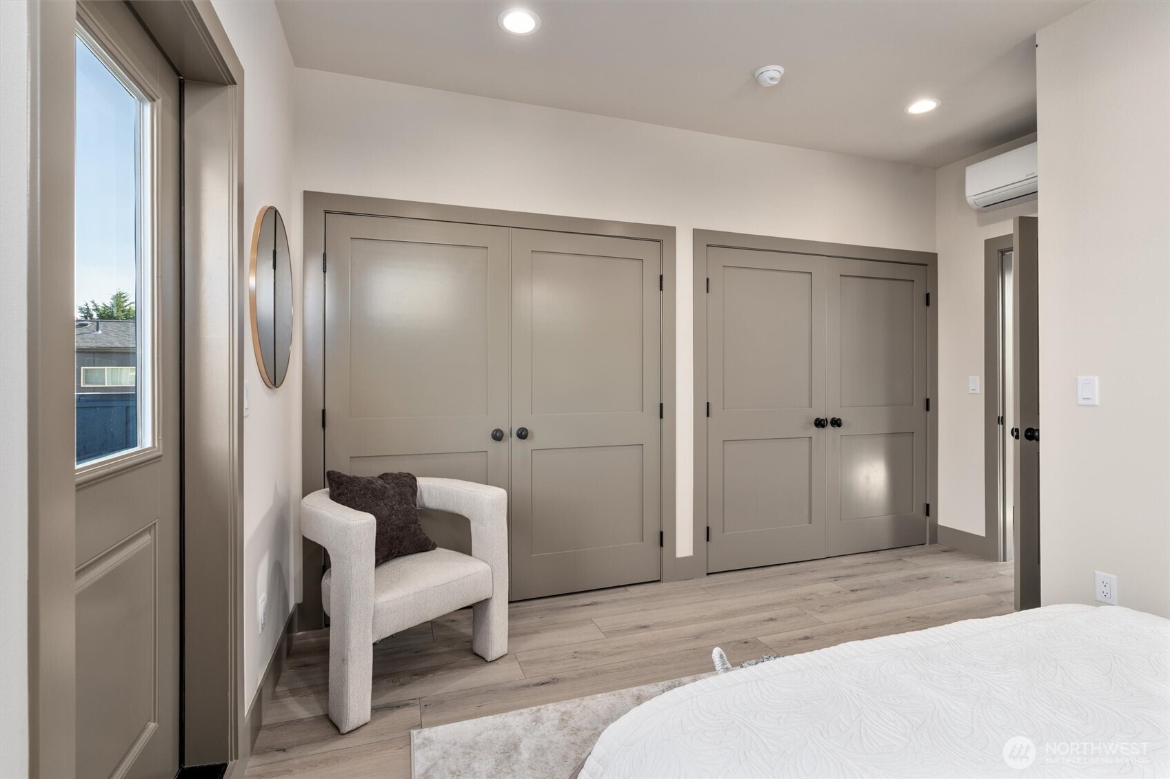 5033 25th Avenue SW Unit: A