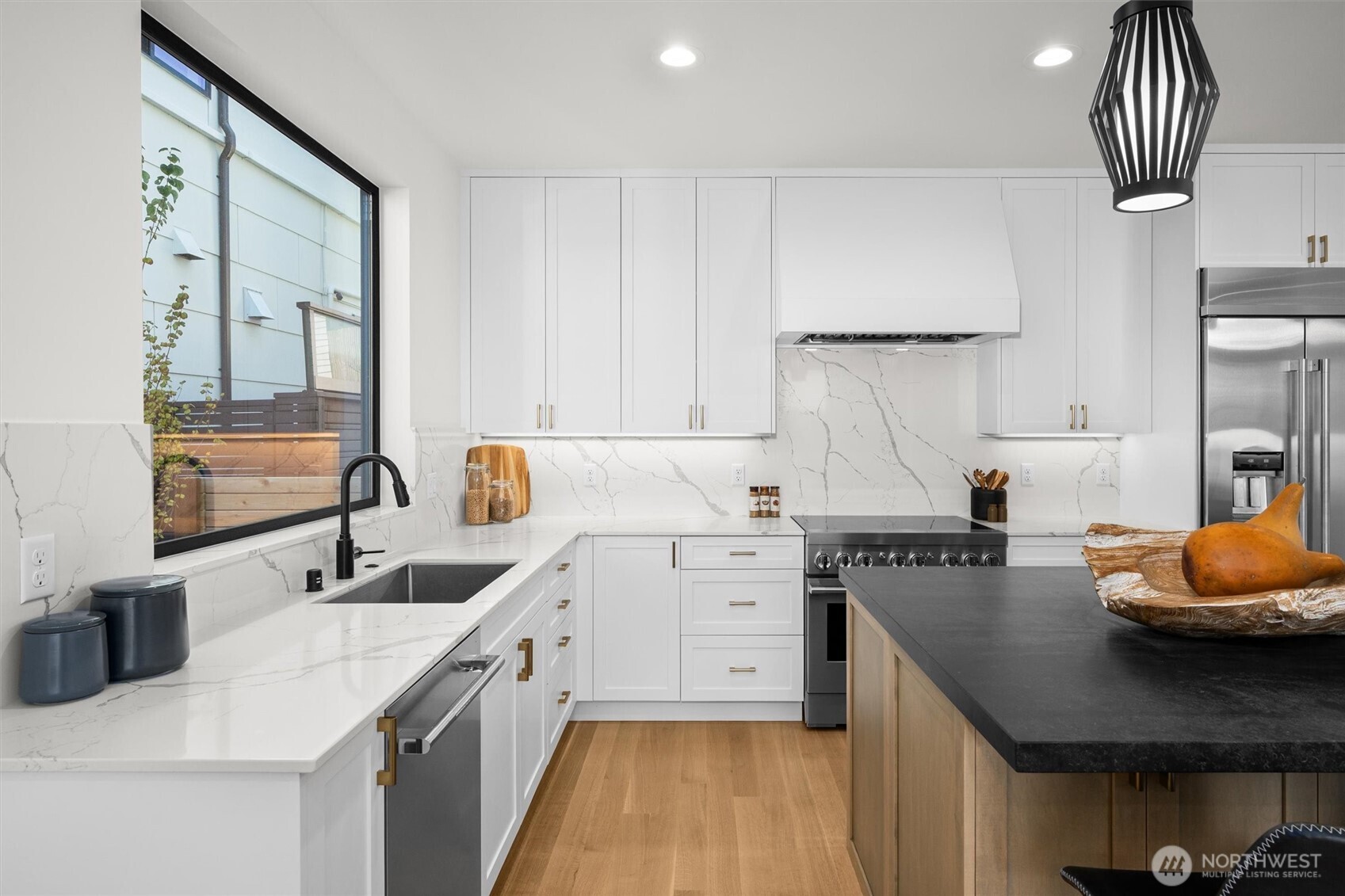 2214 Broadway E Unit: A