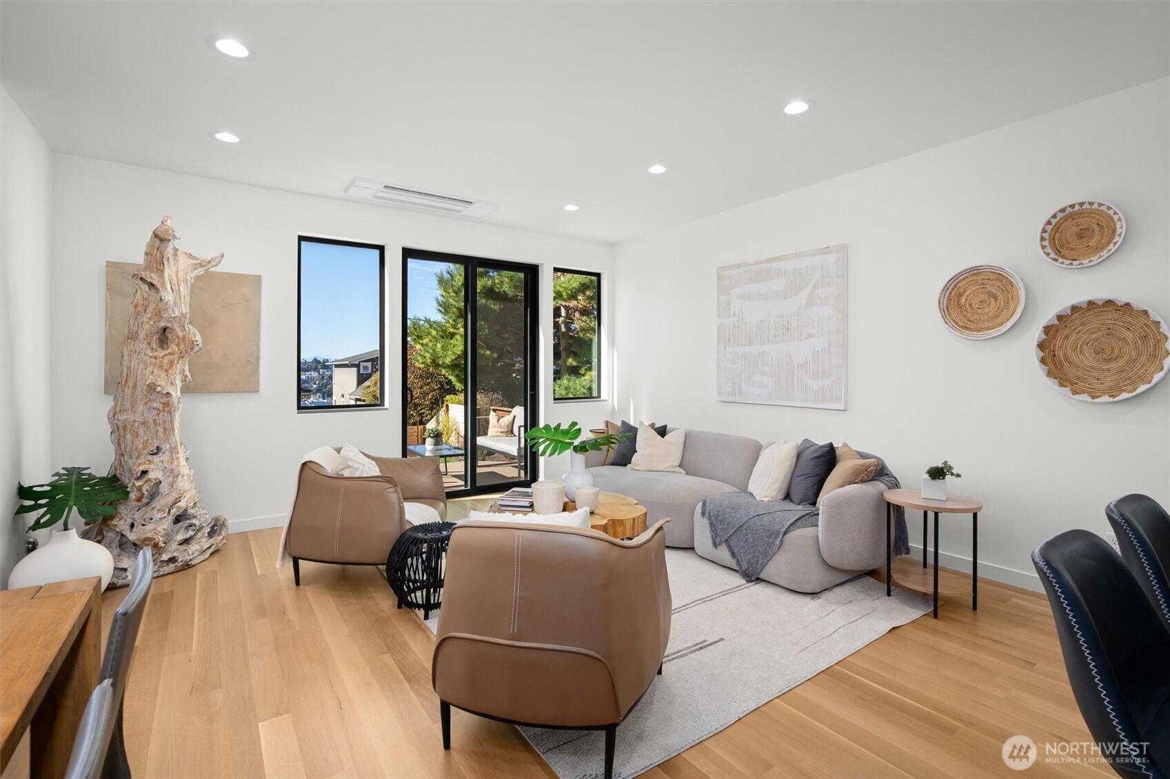 2214 Broadway E Unit: A