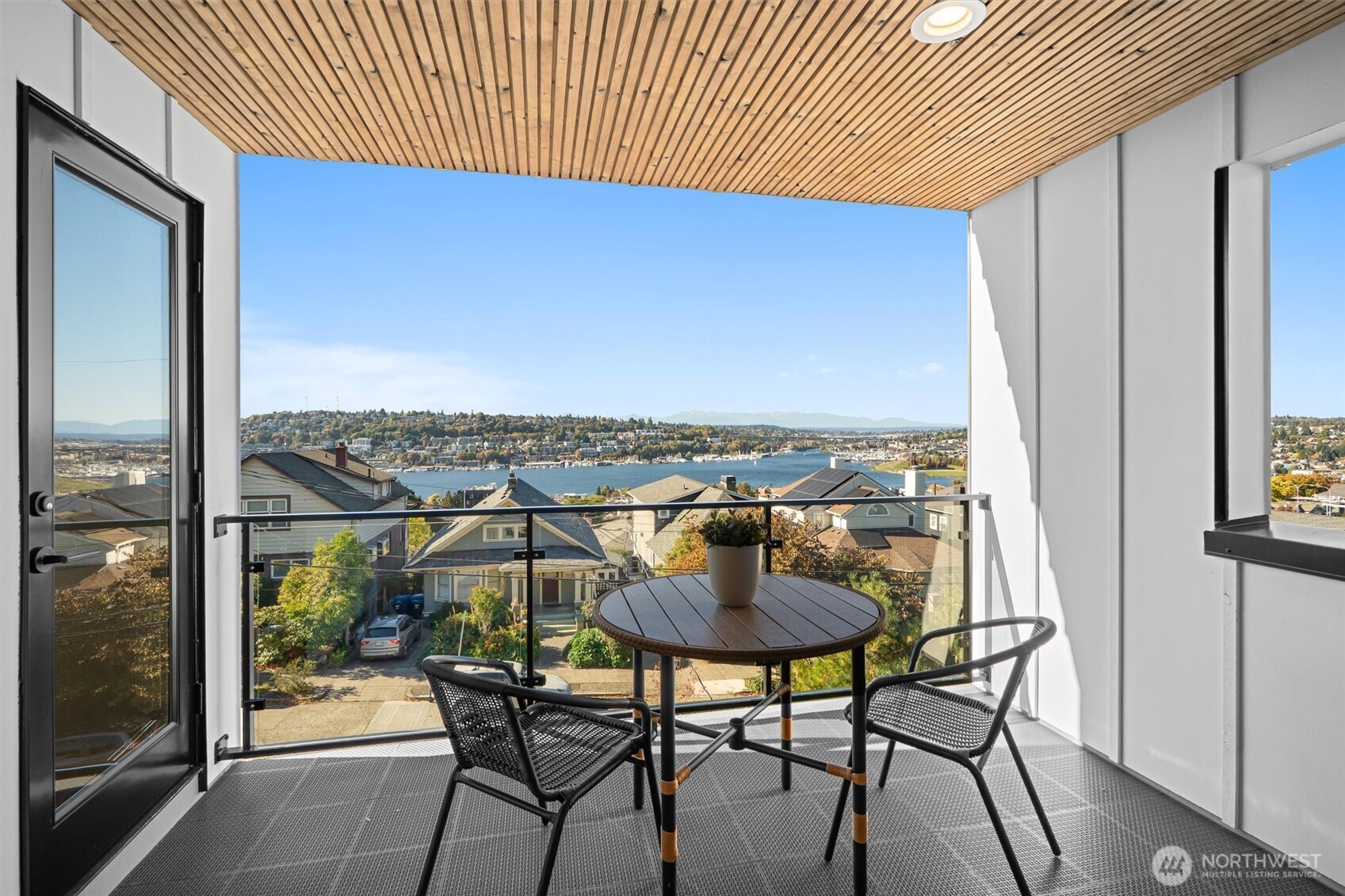 2214 Broadway E Unit: A
