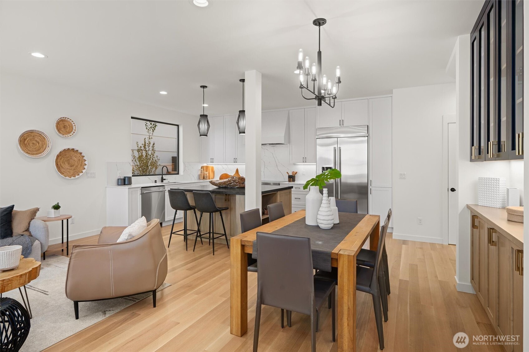 2214 Broadway E Unit: A