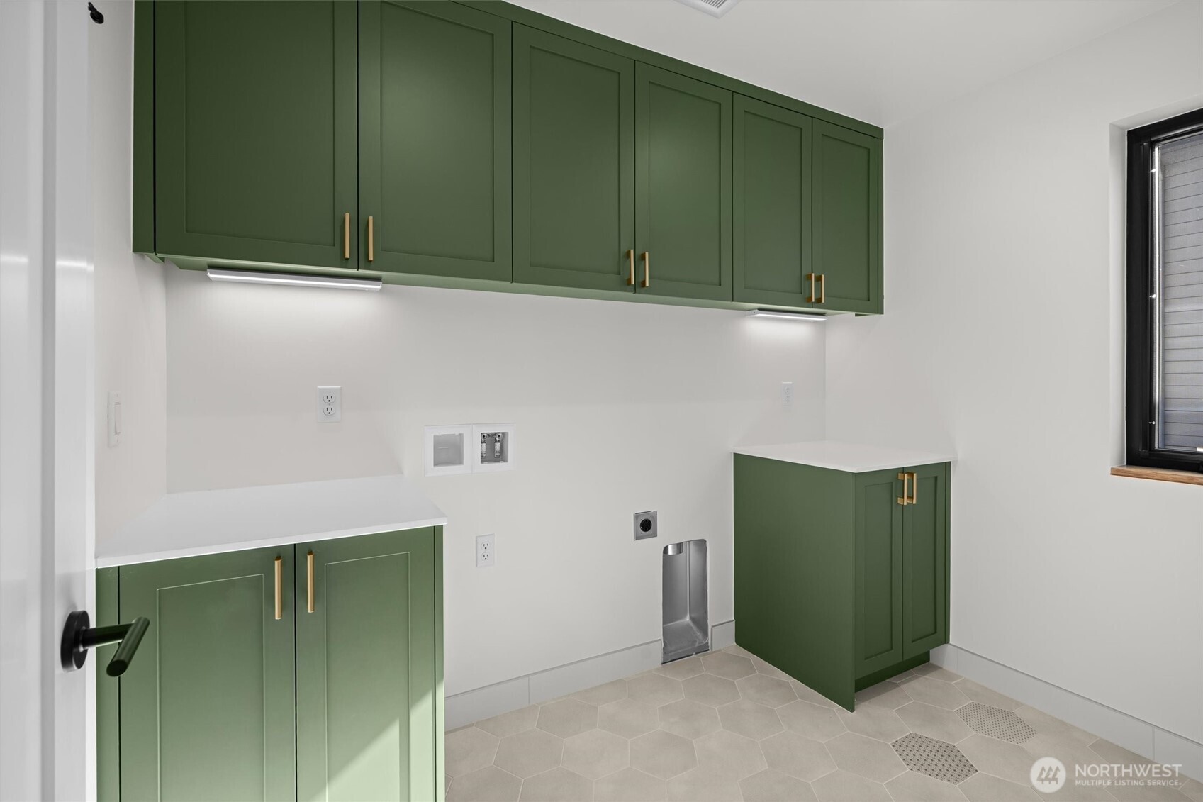 2214 Broadway E Unit: A