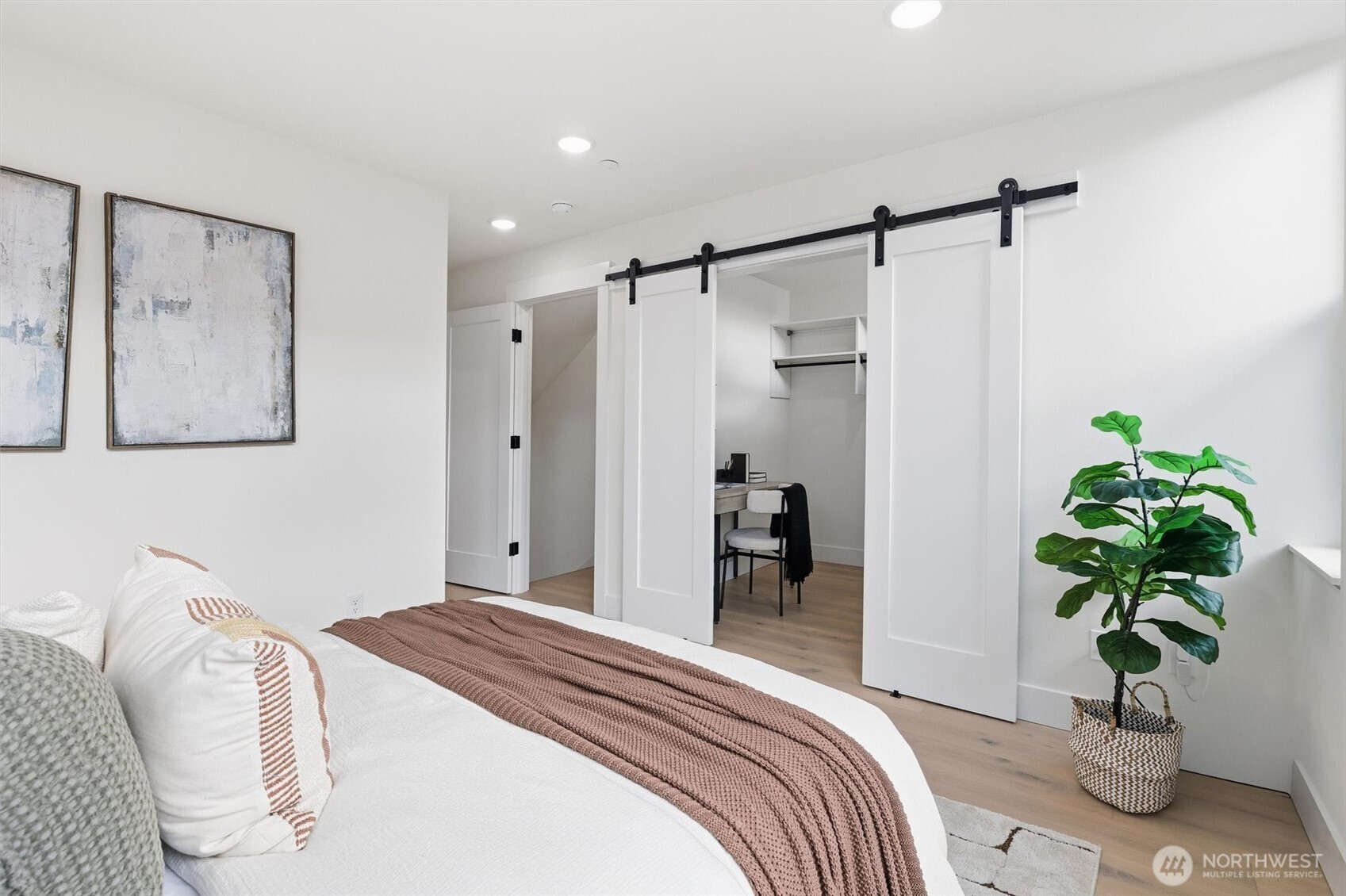 2018 Fairview Avenue E Unit: B