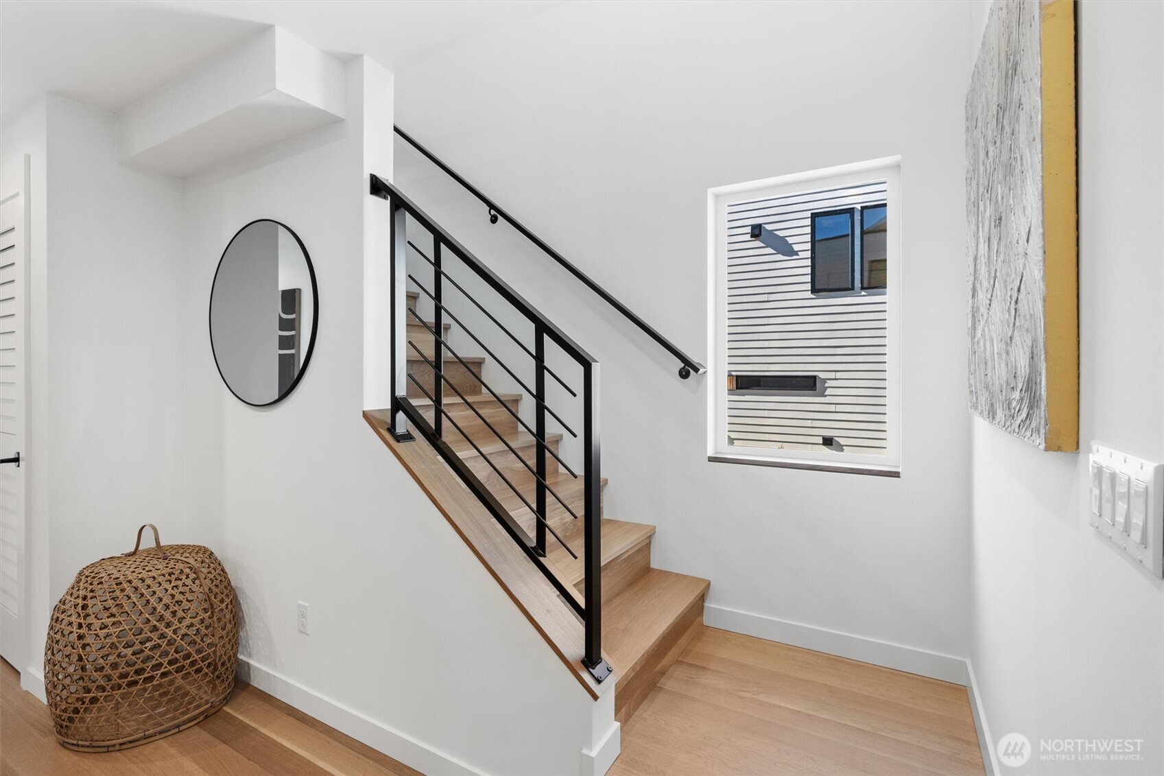 2212 Broadway E