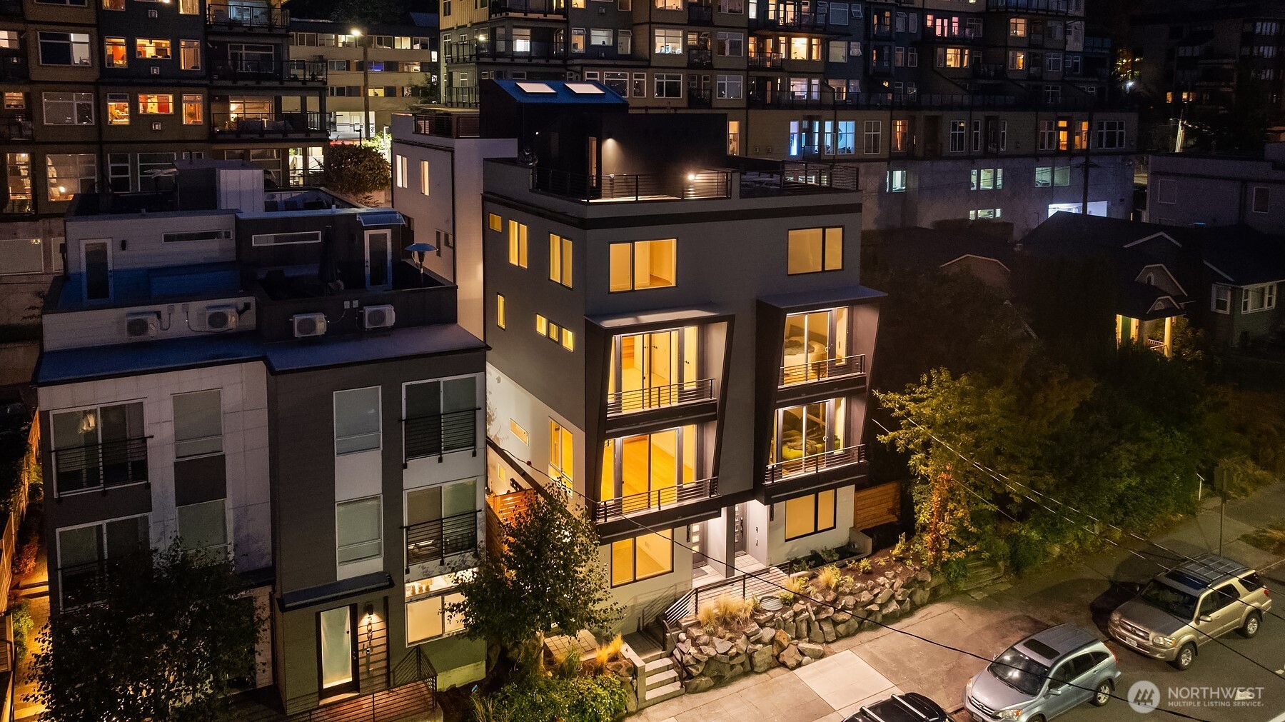 2009 Dexter Avenue N Unit: A
