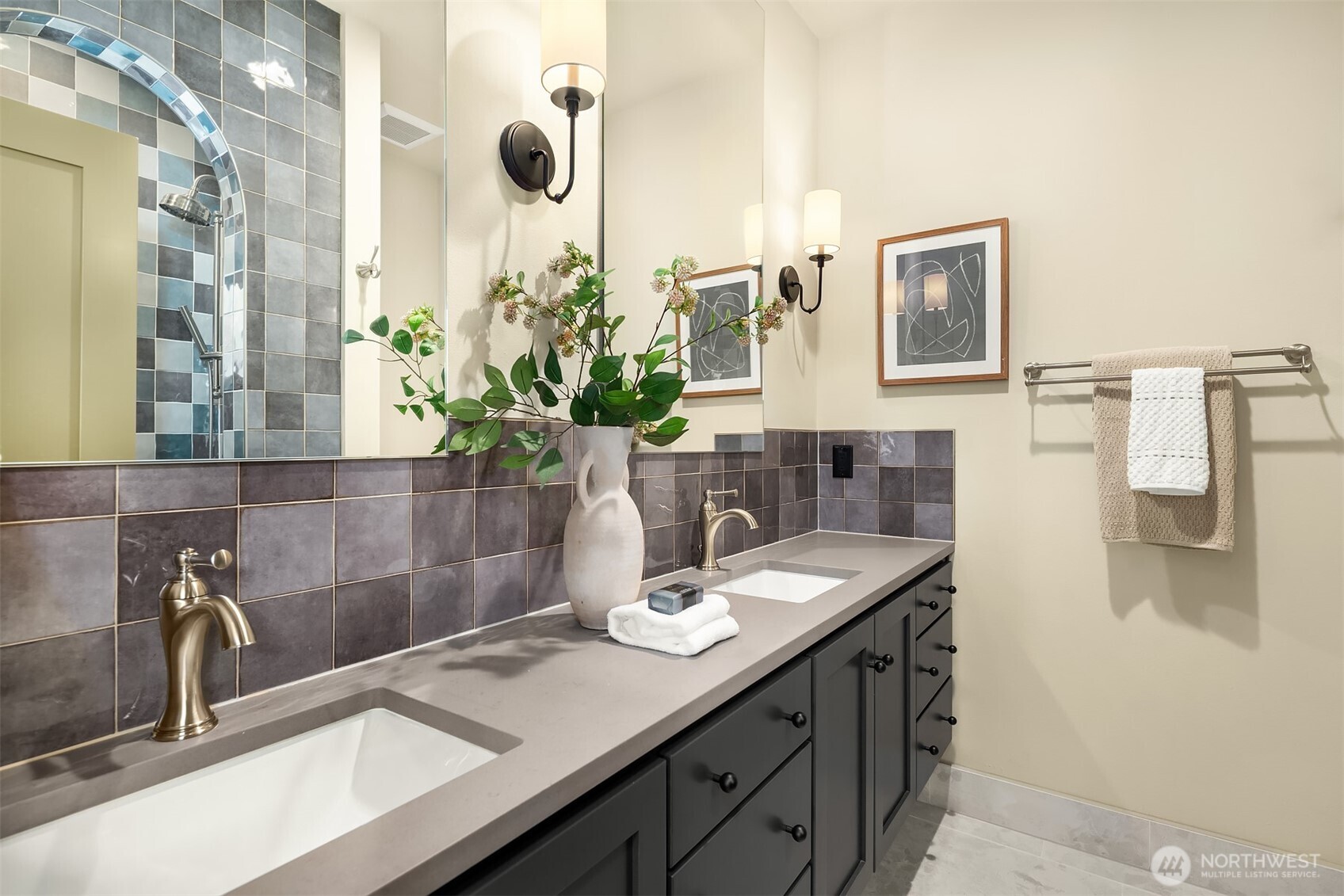 5033 25th Avenue SW Unit: C