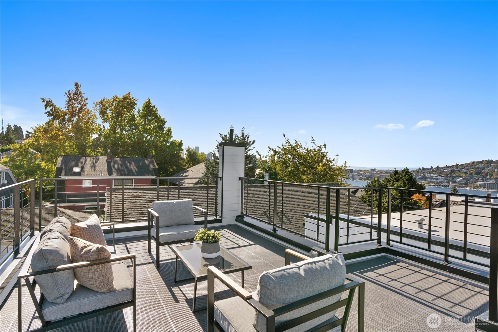 2214 Broadway E Unit: B