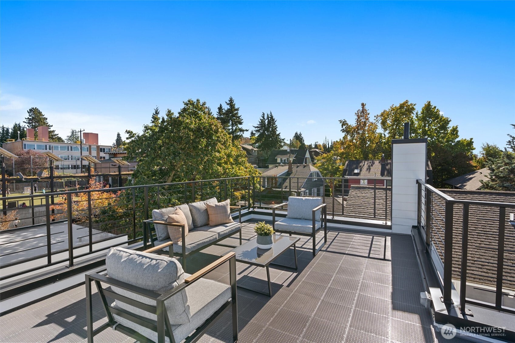 2214 Broadway E Unit: B
