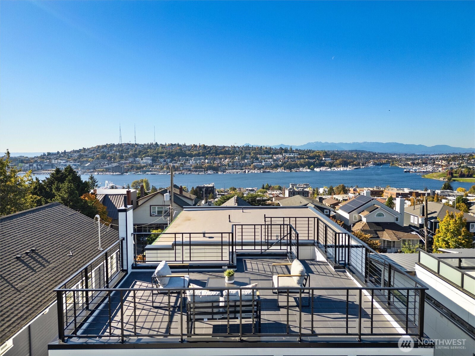 2214 Broadway E Unit: B