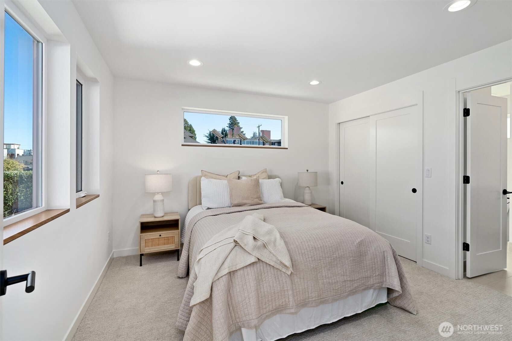 2214 Broadway E Unit: B