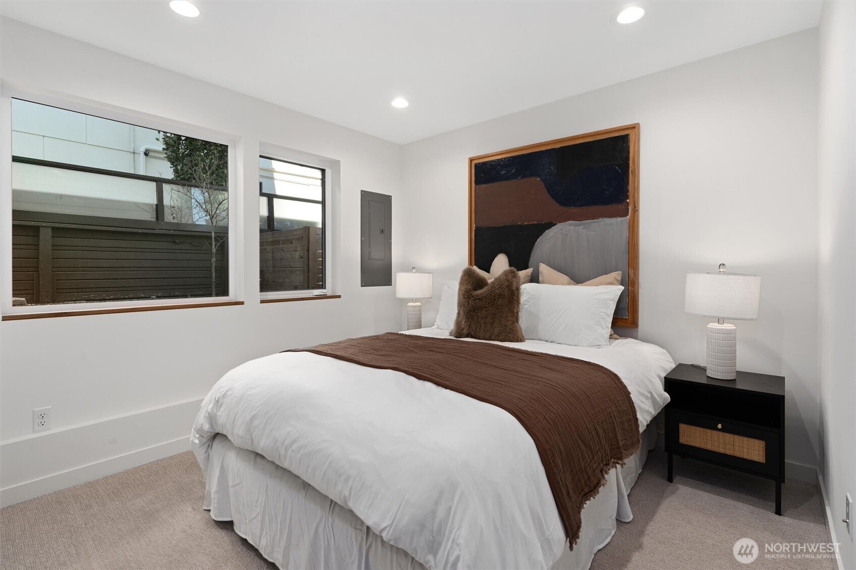 2214 Broadway E Unit: B