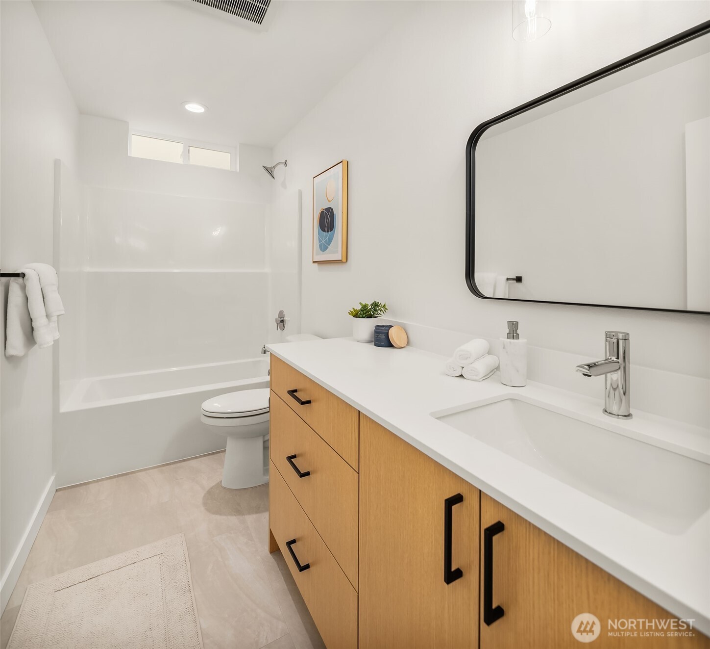 18011 2nd Avenue NE Unit: A