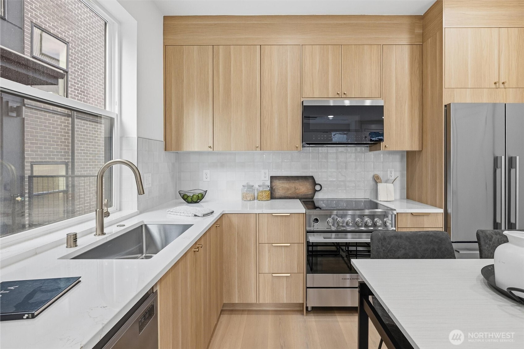 2012 Fairview Avenue E Unit: B