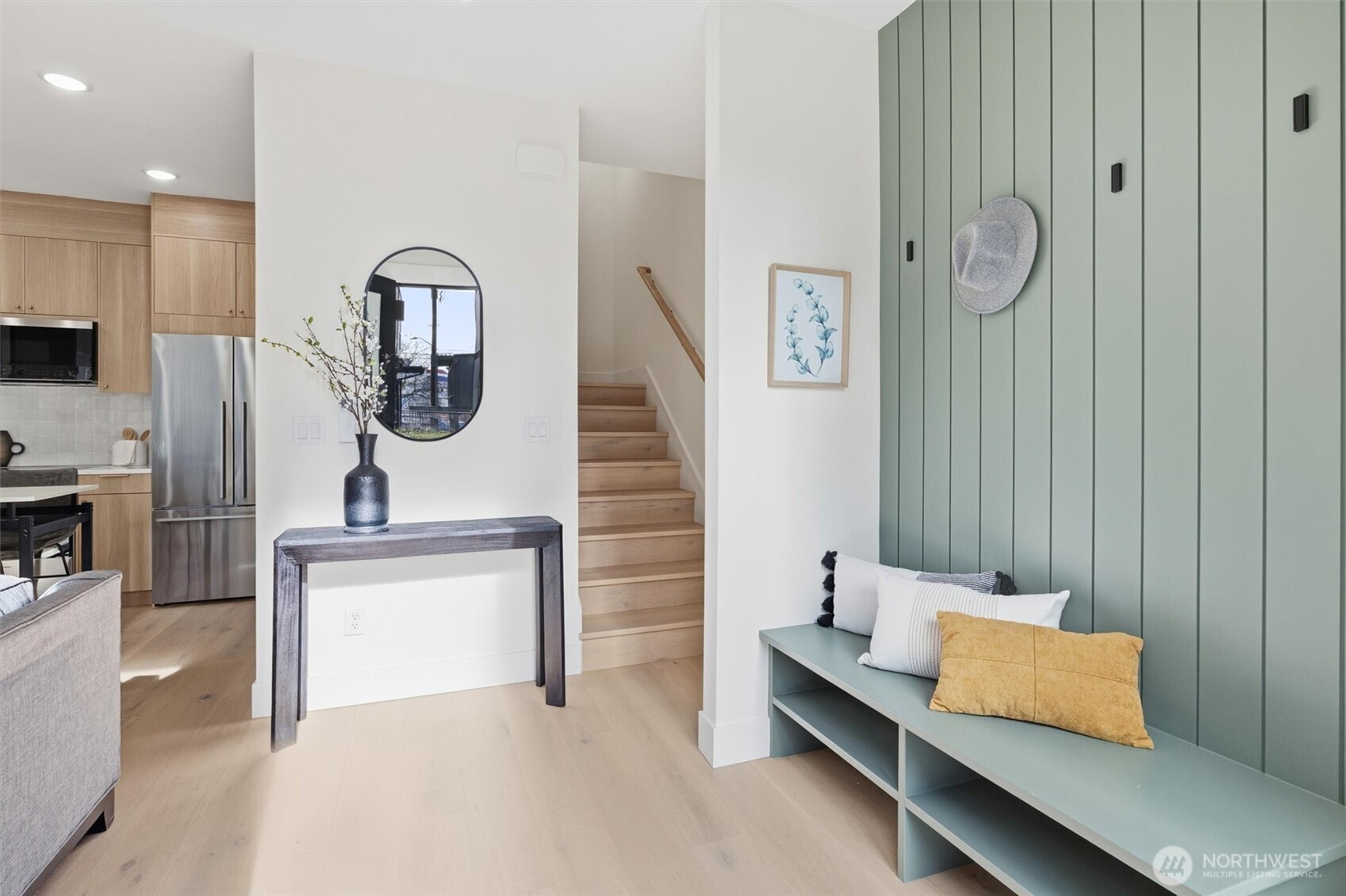 2012 Fairview Avenue E Unit: B