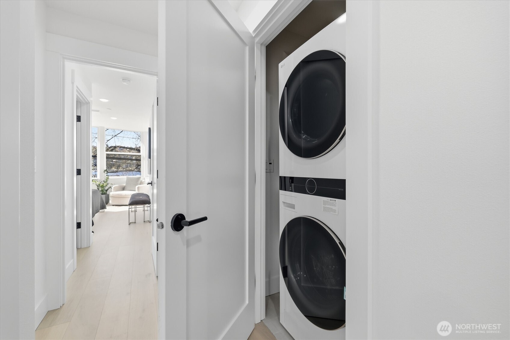 2010 Fairview Avenue E Unit: B