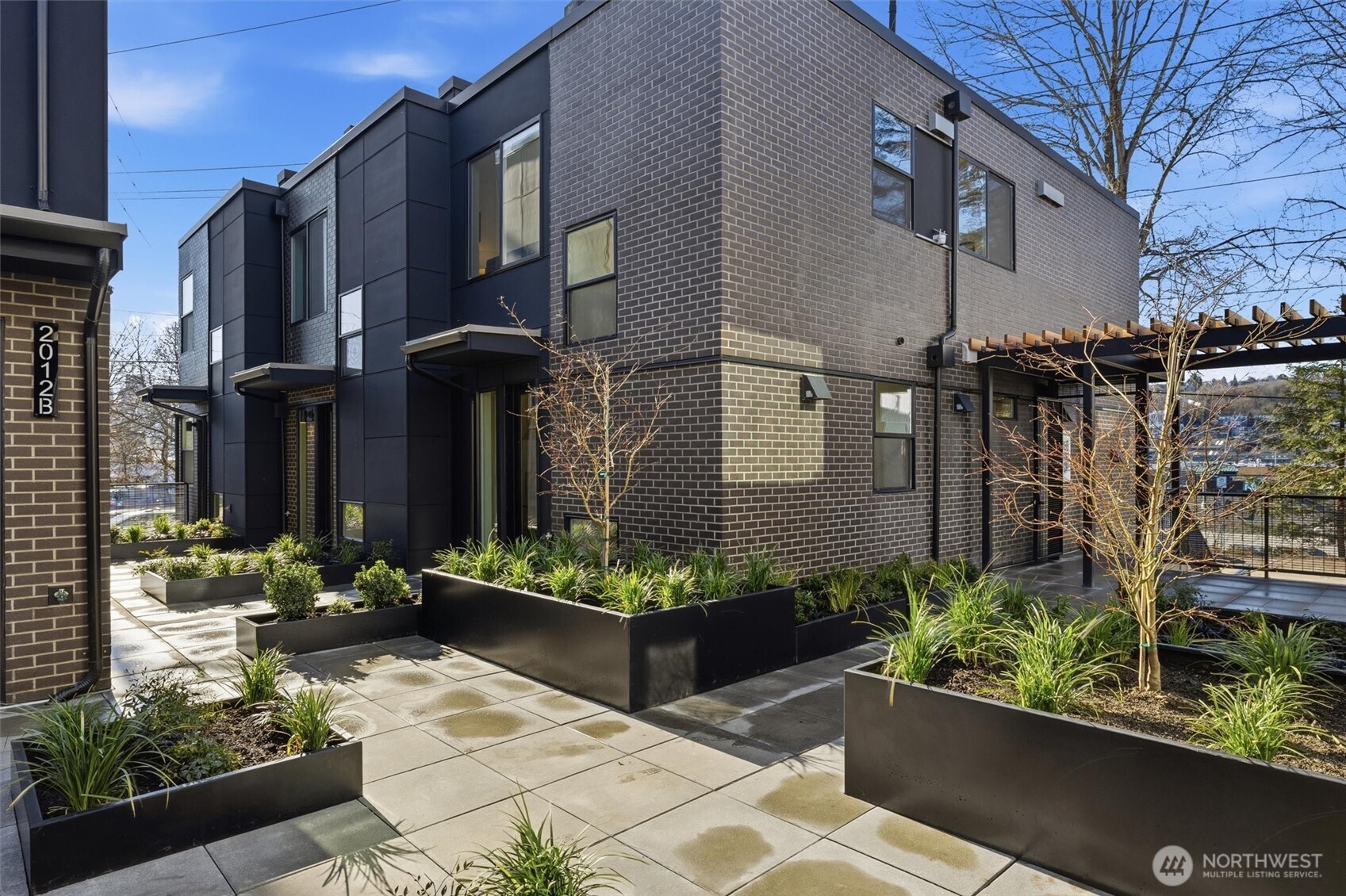 2010 Fairview Avenue E Unit: B