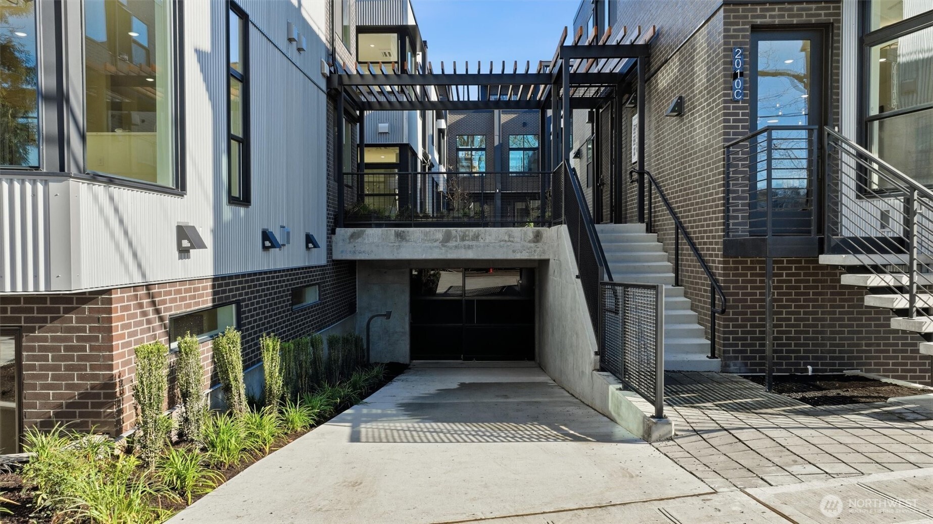 2010 Fairview Avenue E Unit: B