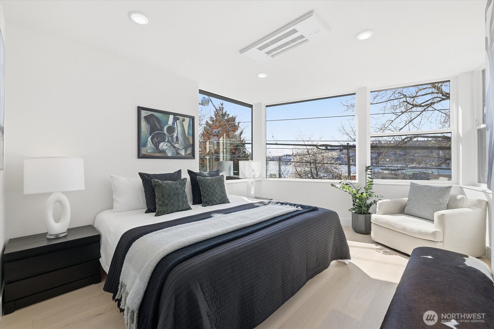 2010 Fairview Avenue E Unit: B