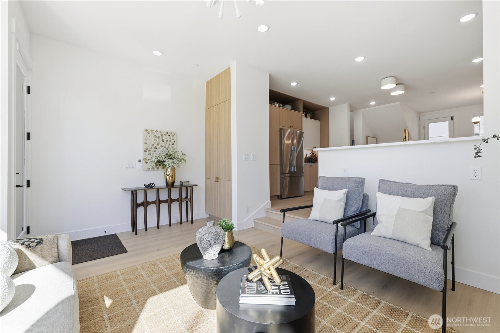 2010 Fairview Avenue E Unit: B