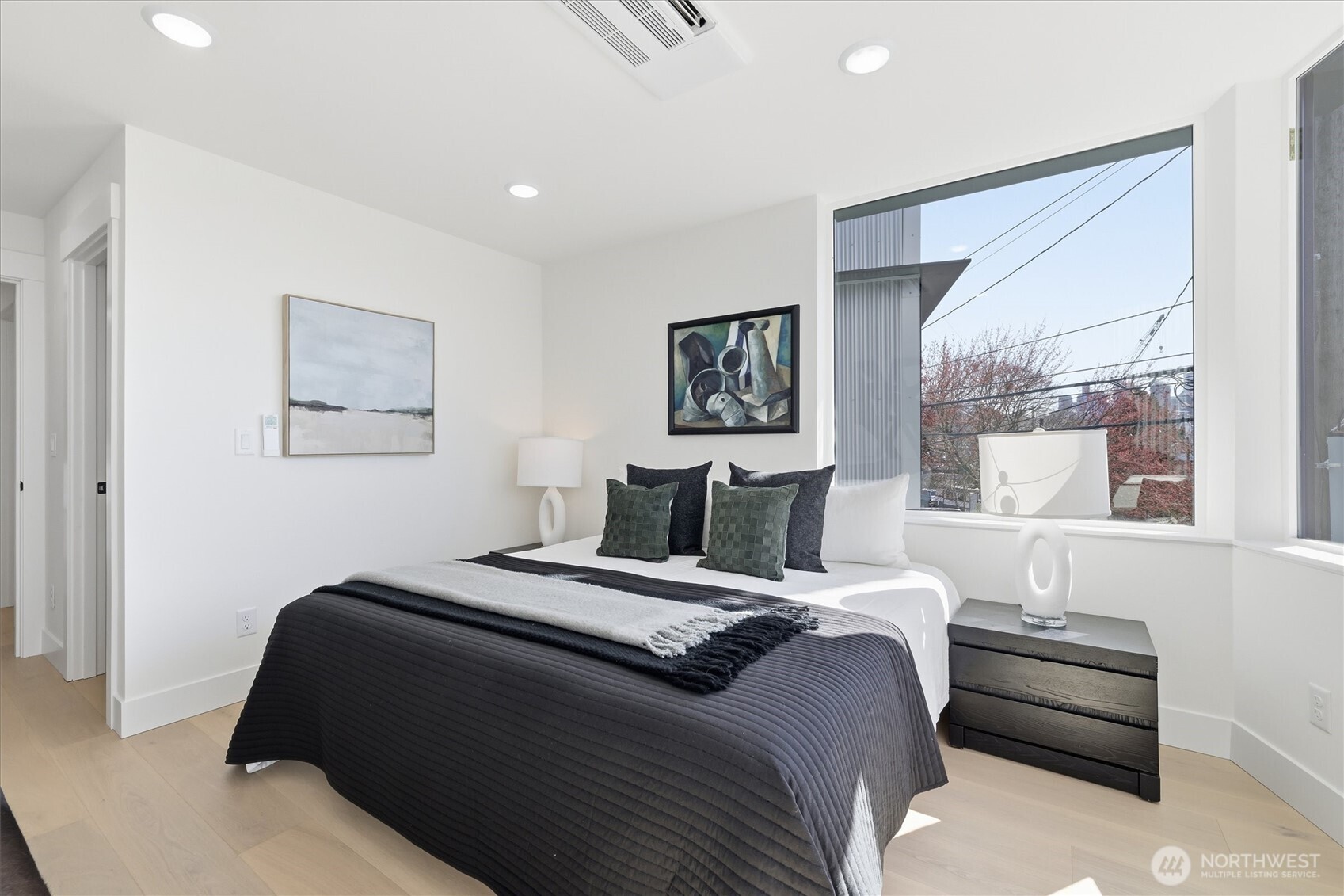 2010 Fairview Avenue E Unit: B