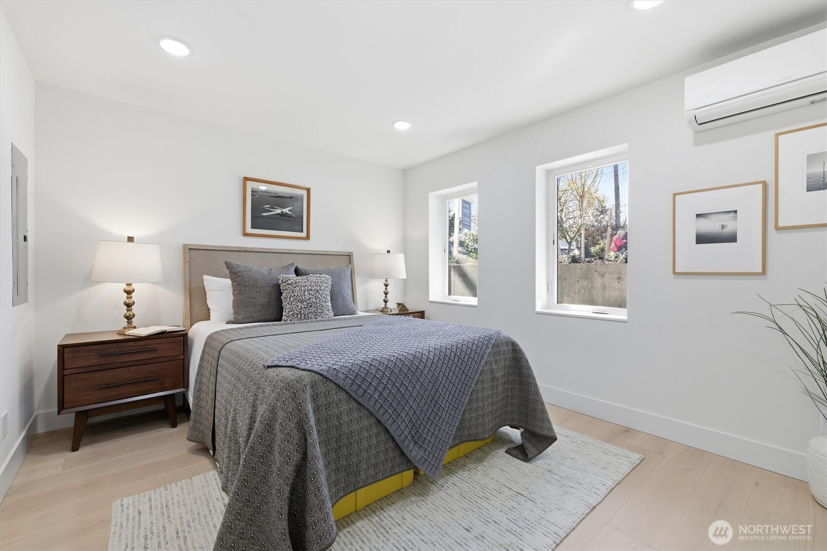 2010 Fairview Avenue E Unit: B