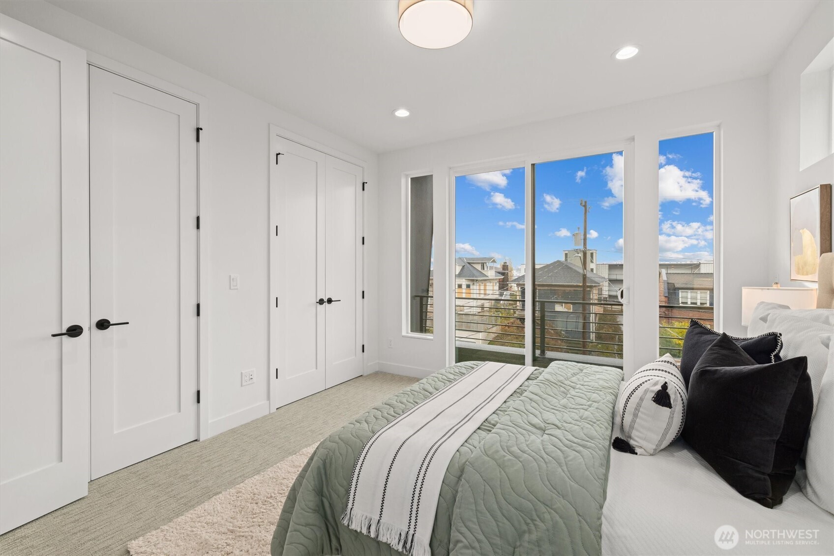 2011 Dexter Avenue N Unit: A