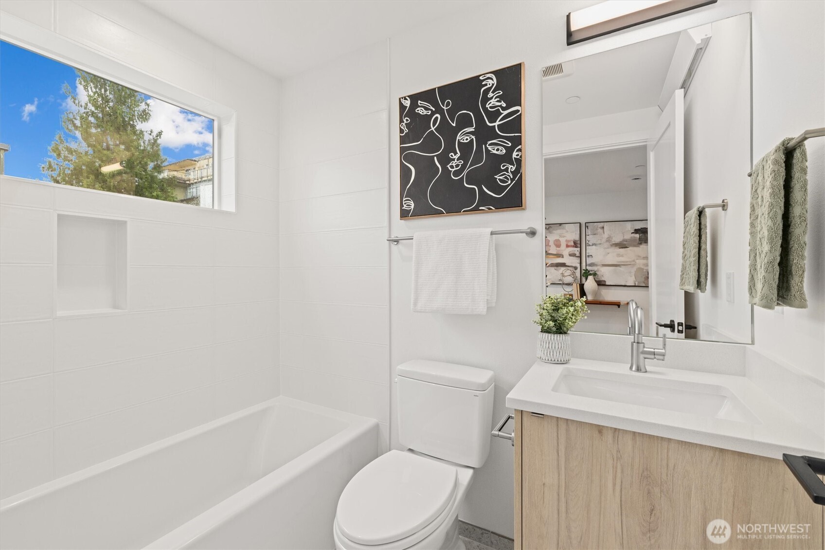 2011 Dexter Avenue N Unit: A