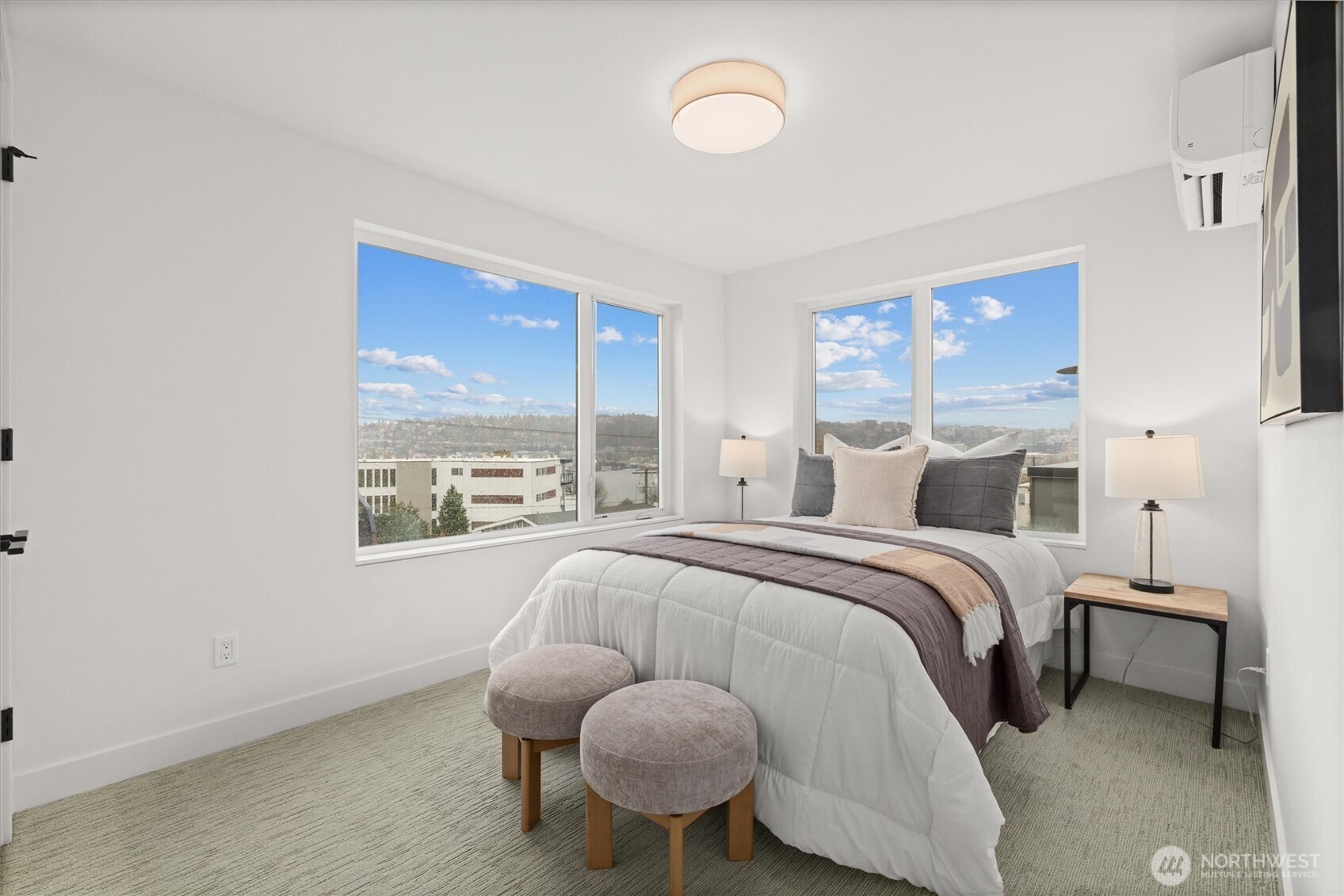 2011 Dexter Avenue N Unit: A