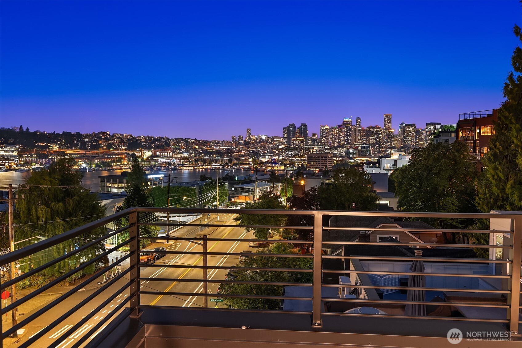 2011 Dexter Avenue N Unit: A