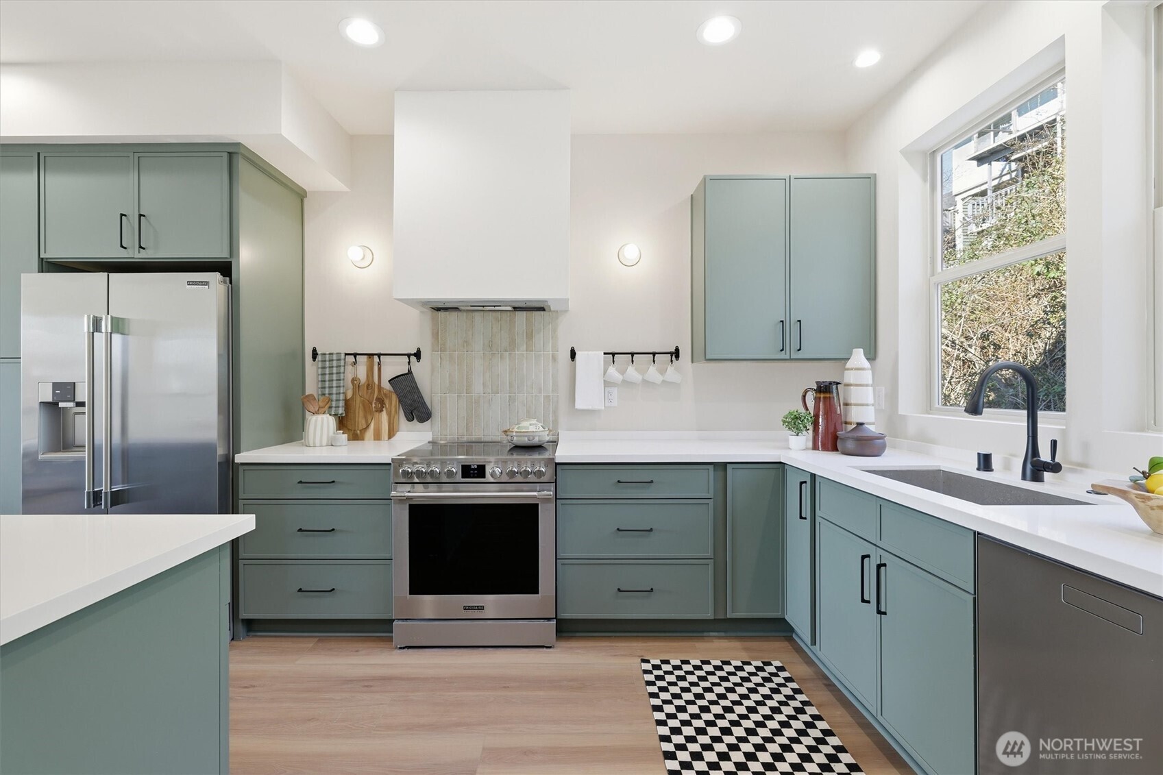 4584 22nd Avenue SW Unit: A