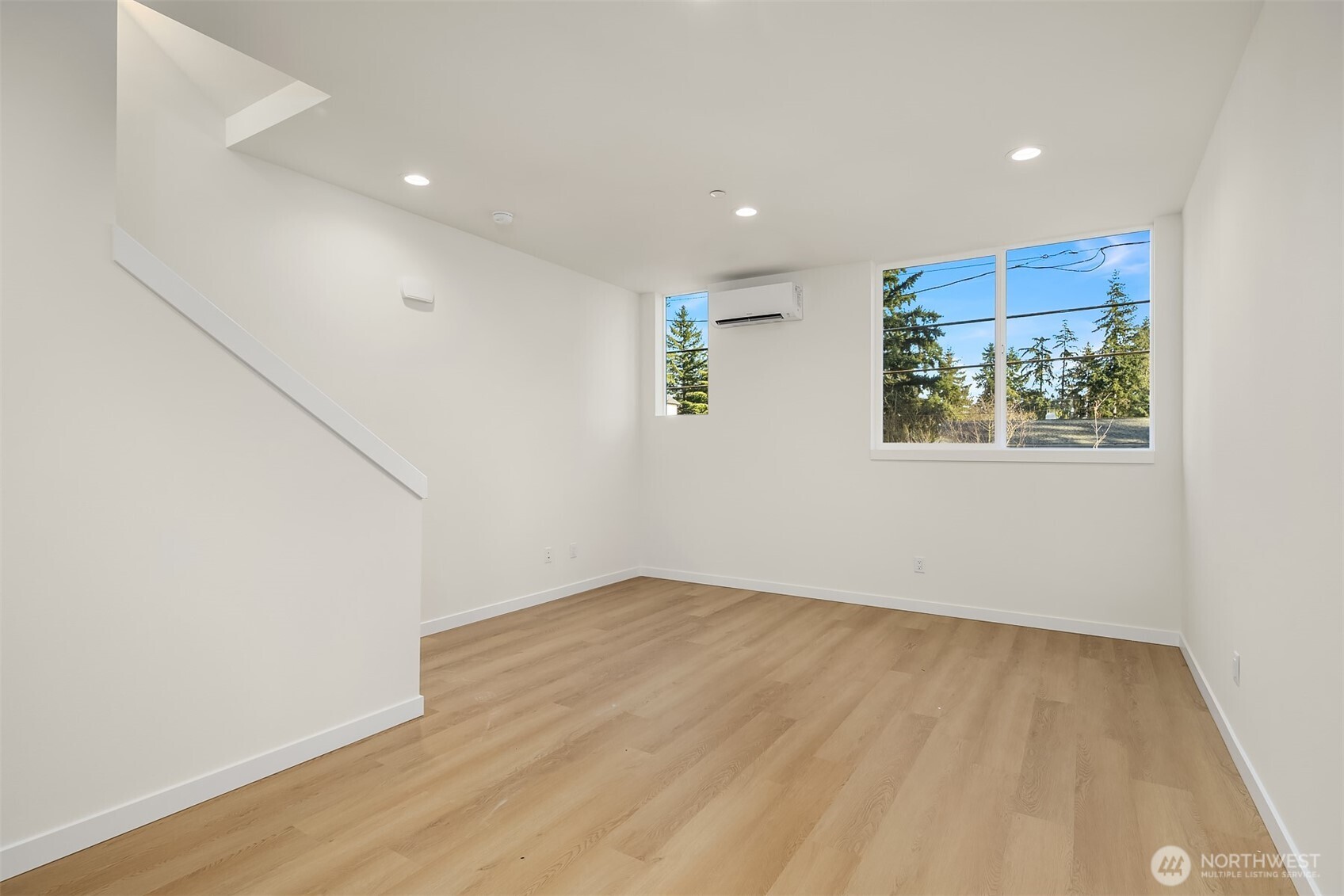 18017 2nd Avenue NE Unit: B