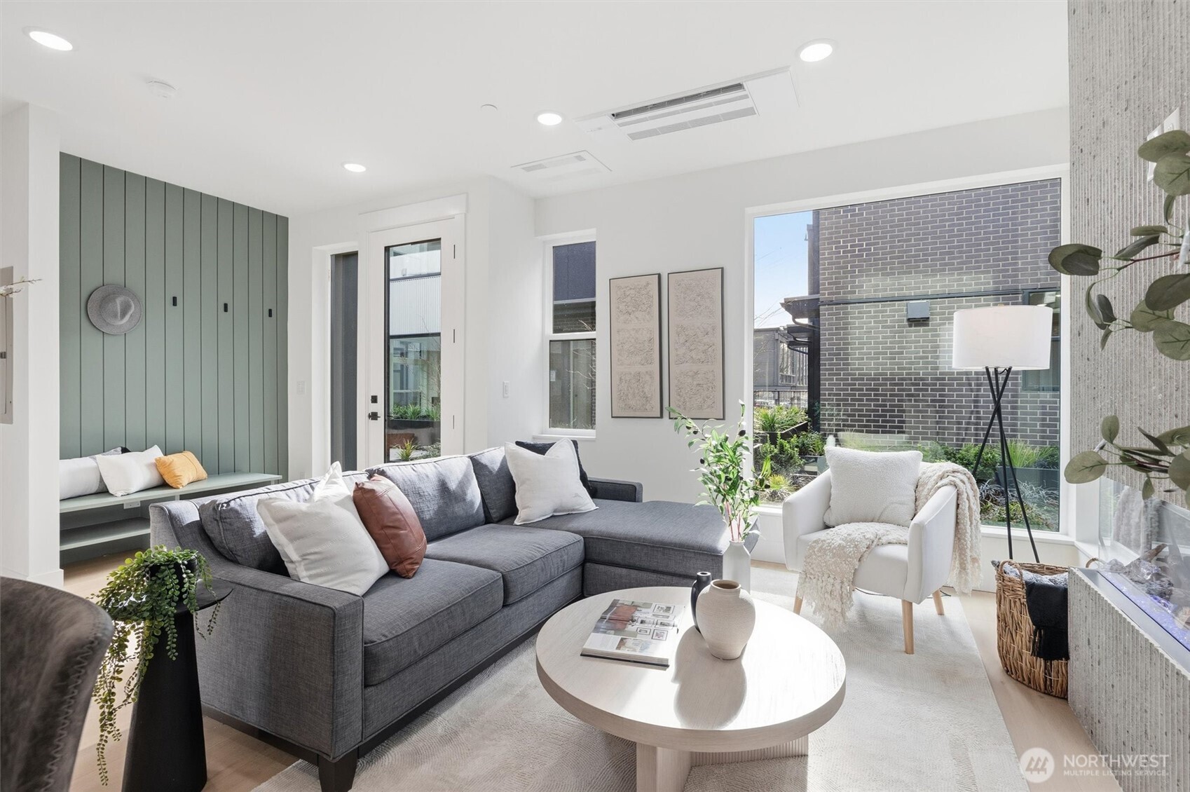 2014 Fairview Avenue E Unit: D