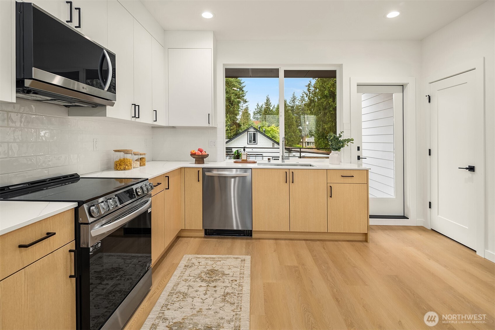 18015 2nd Avenue NE Unit: B