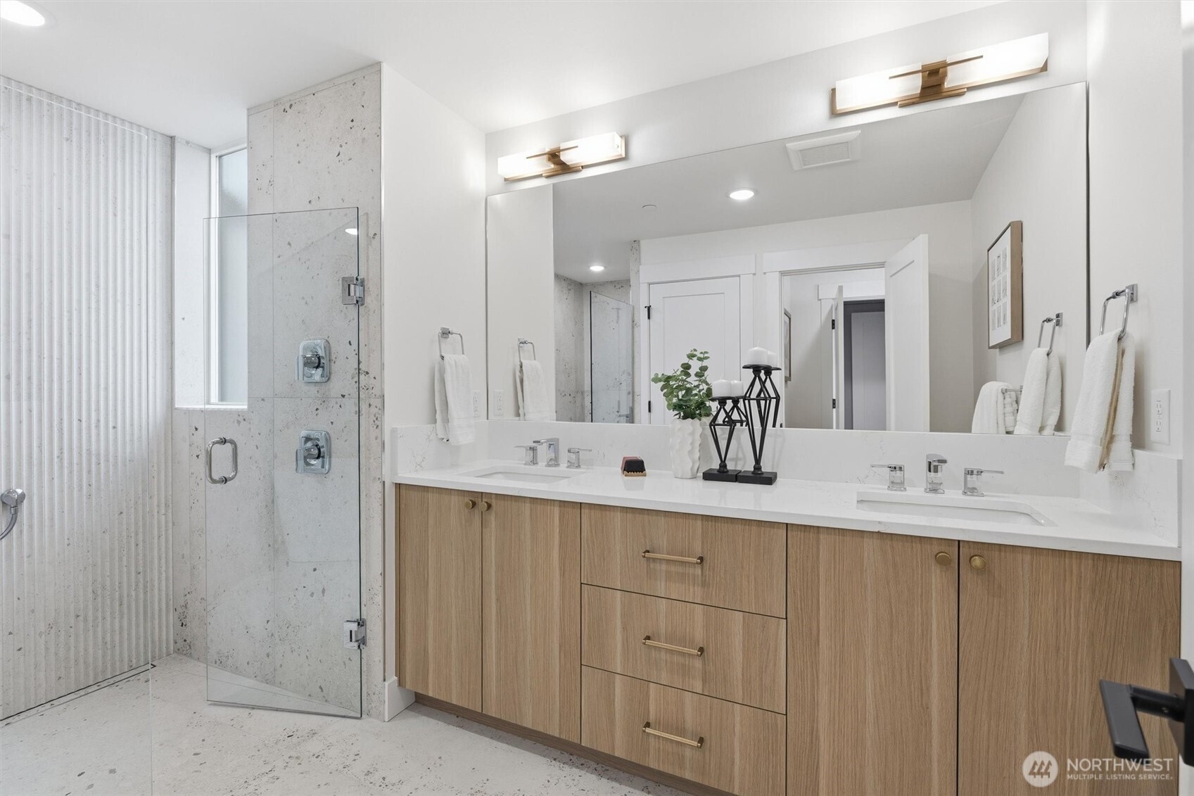 2018 Fairview Avenue E Unit: D