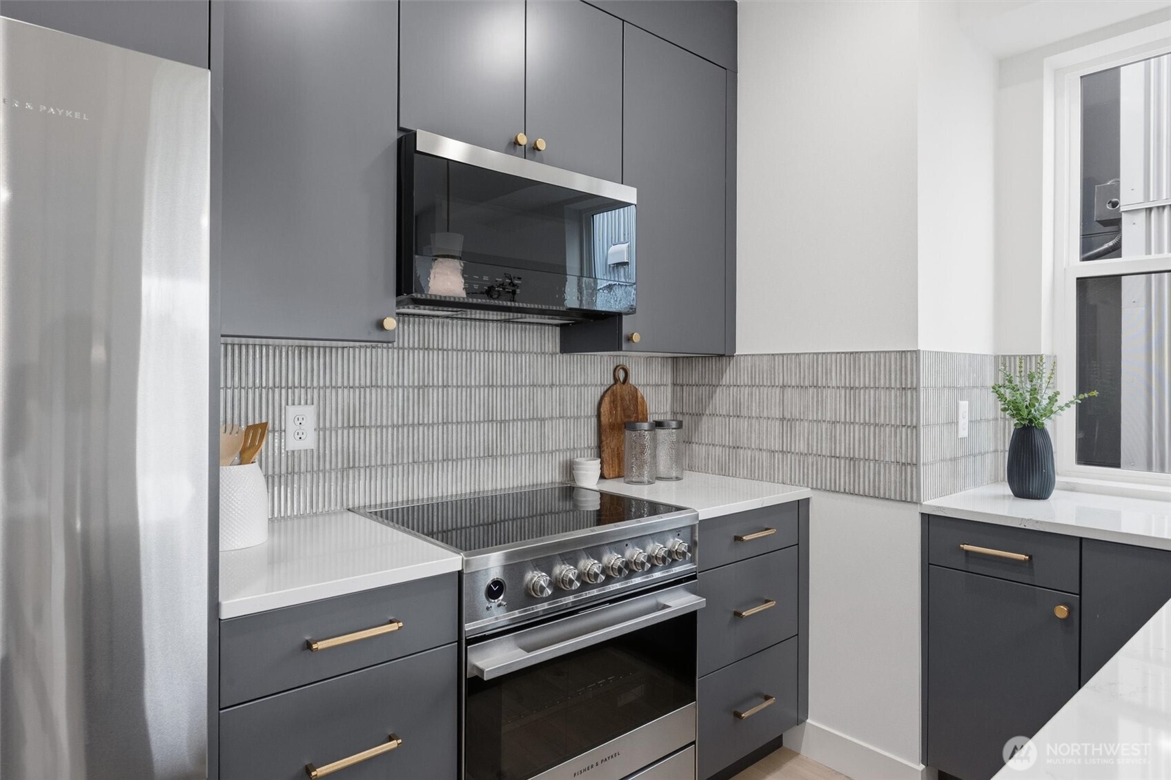 2018 Fairview Avenue E Unit: D