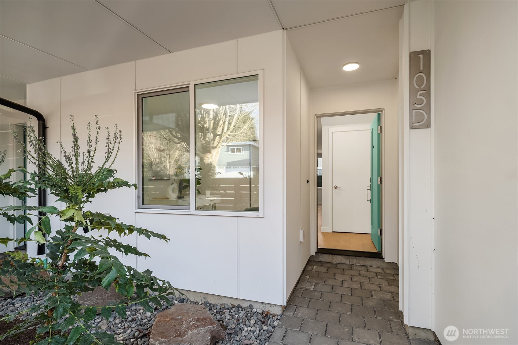 105 NW 39th Street Unit: D