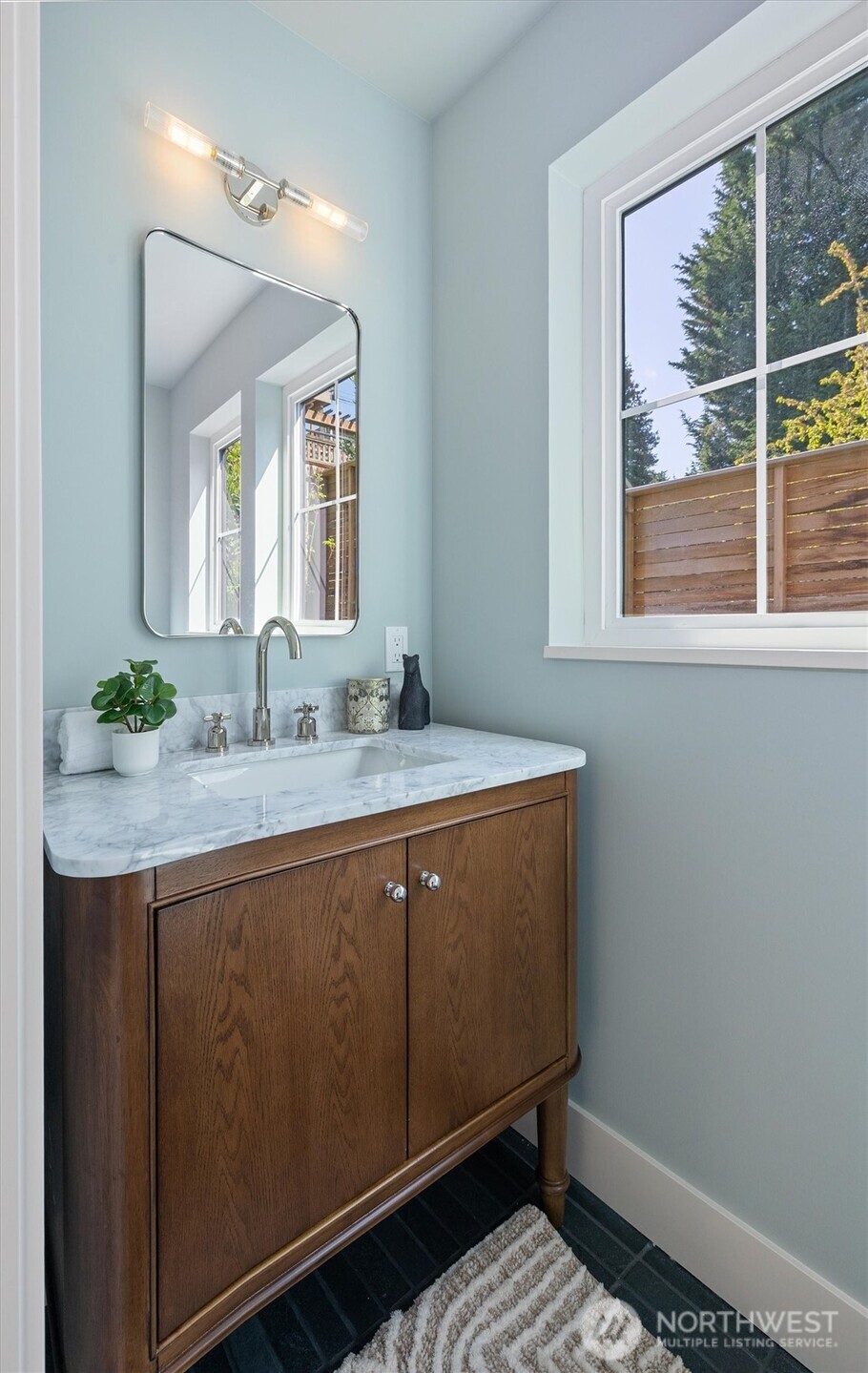909 32nd Avenue S Unit: C