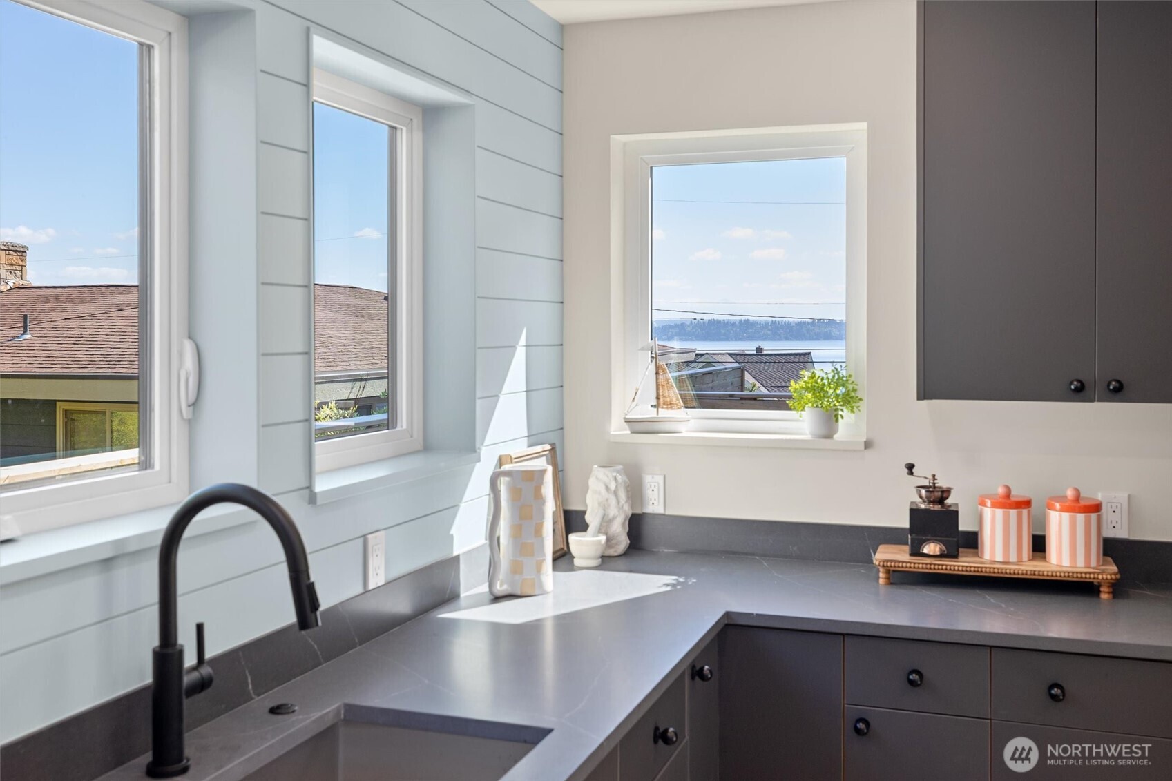 909 32nd Avenue S Unit: C