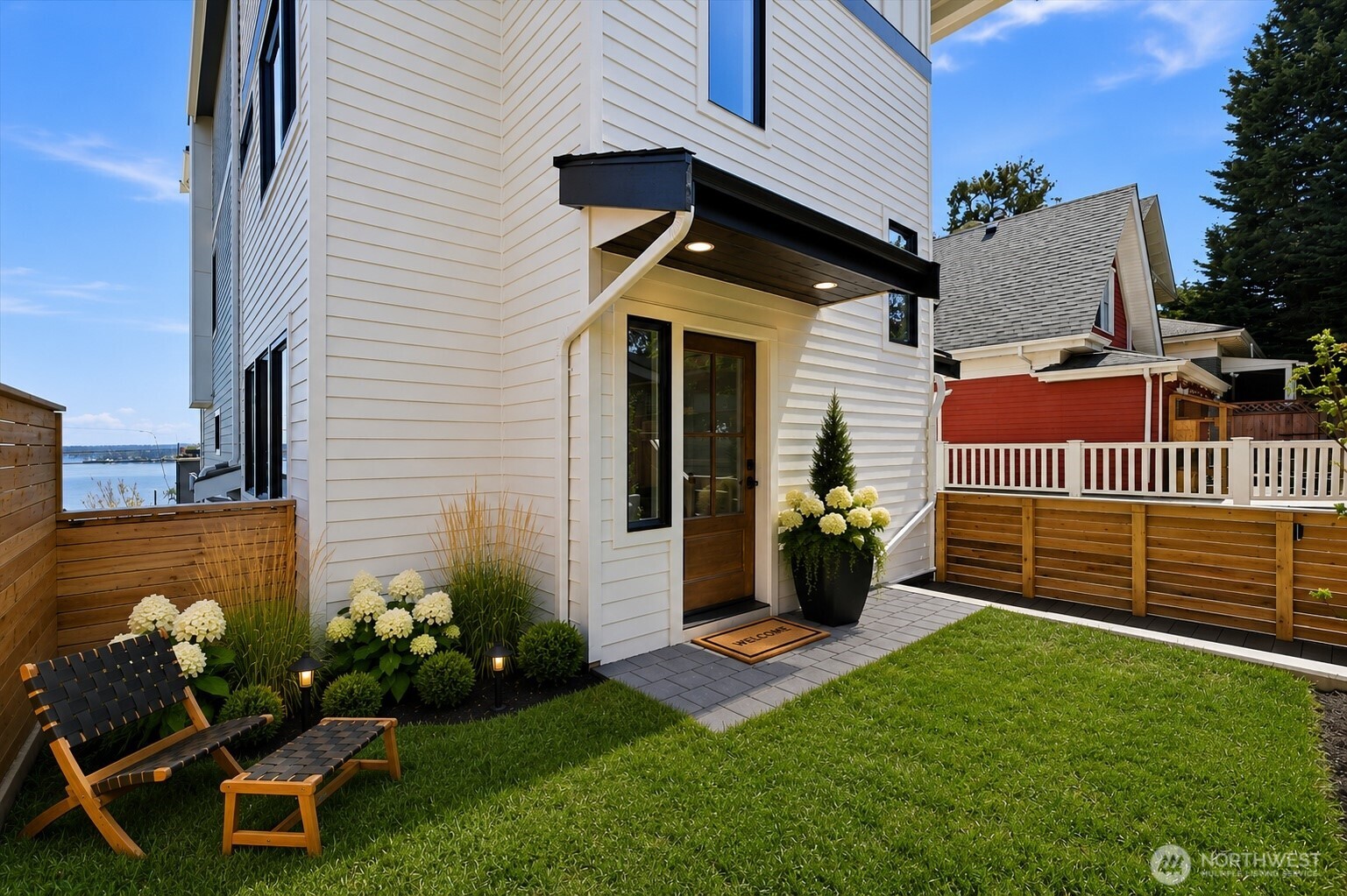 909 32nd Avenue S Unit: B